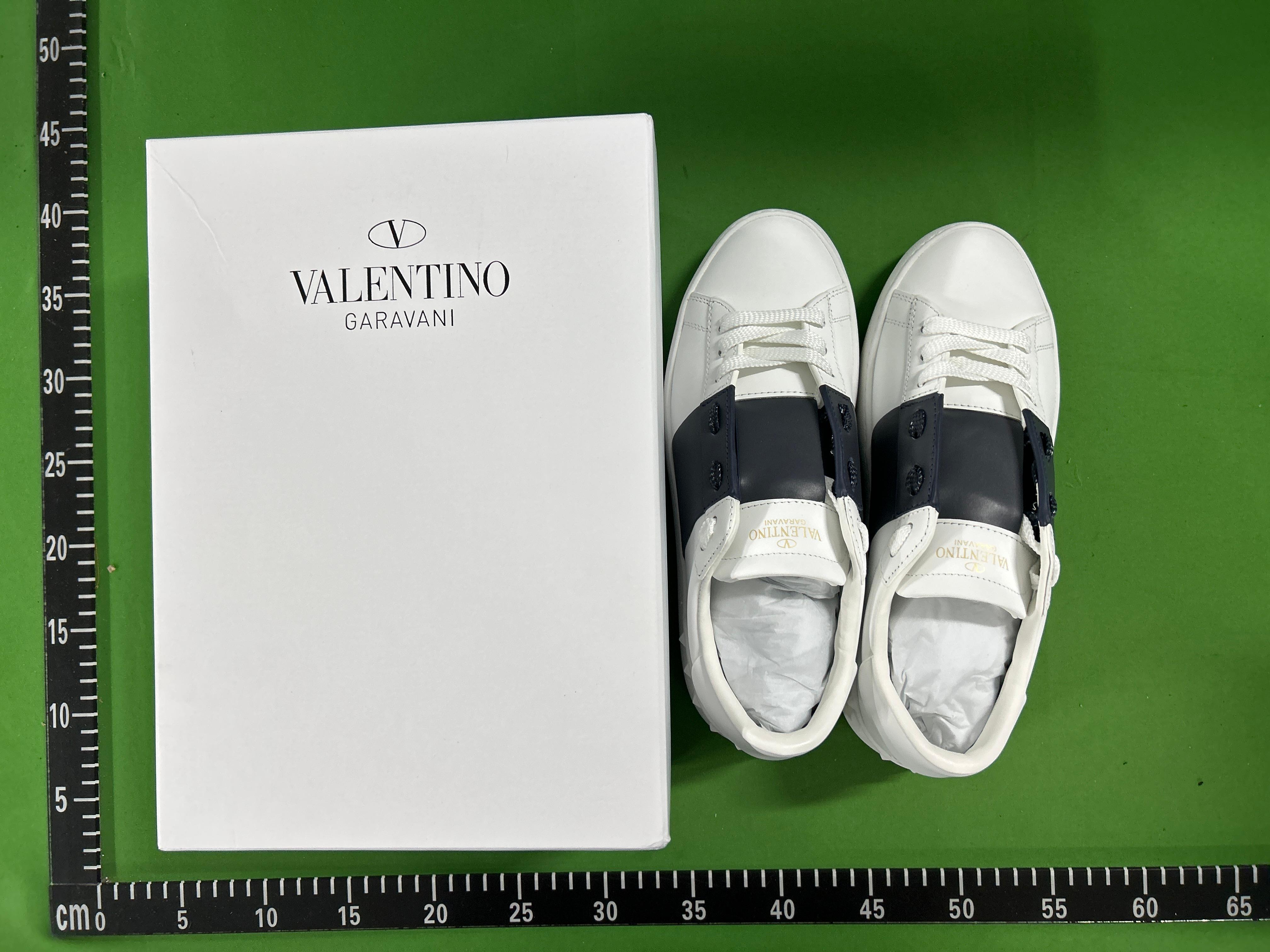 Foto QC 2 de Valentino Garavani Open Leather Sneakers White Black Band