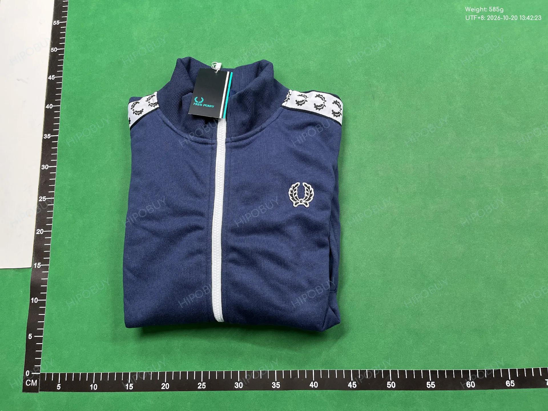 Foto QC 8 de Fred Perry Taped Track Jacket Laurel Wreath Black