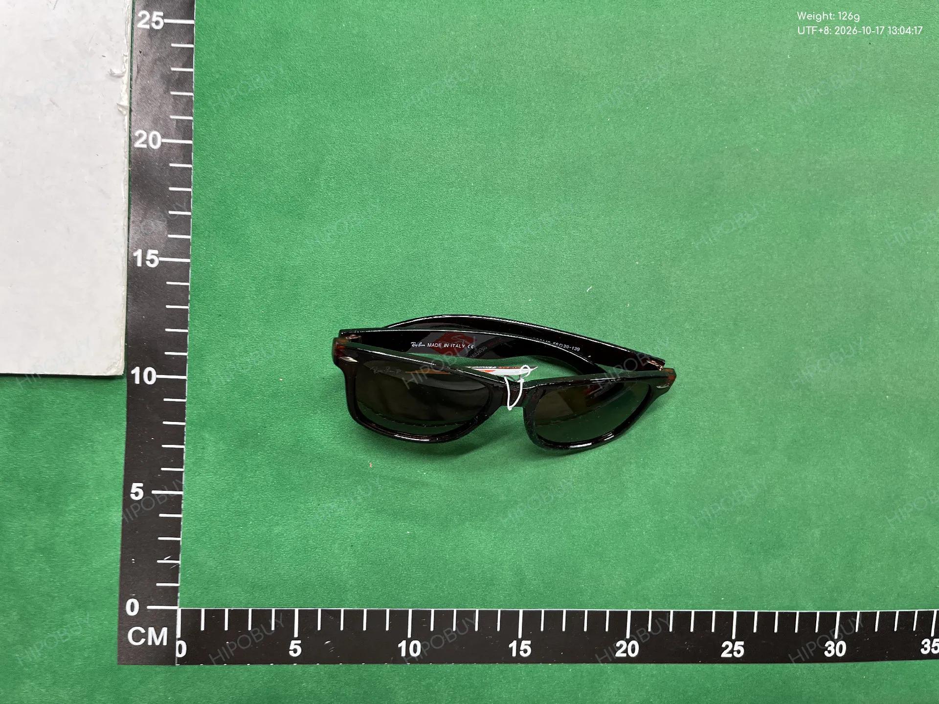 Foto QC 1 de Ray-Ban Wayfarer Acetate Sunglasses Black Green (RB2140-901)