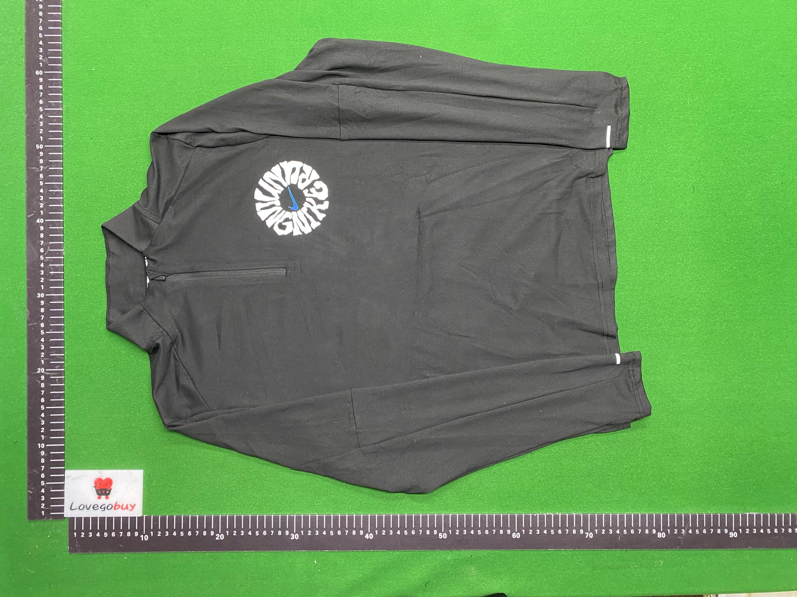 Foto QC 6 de Nike Running Energy Shirt Graphic Black