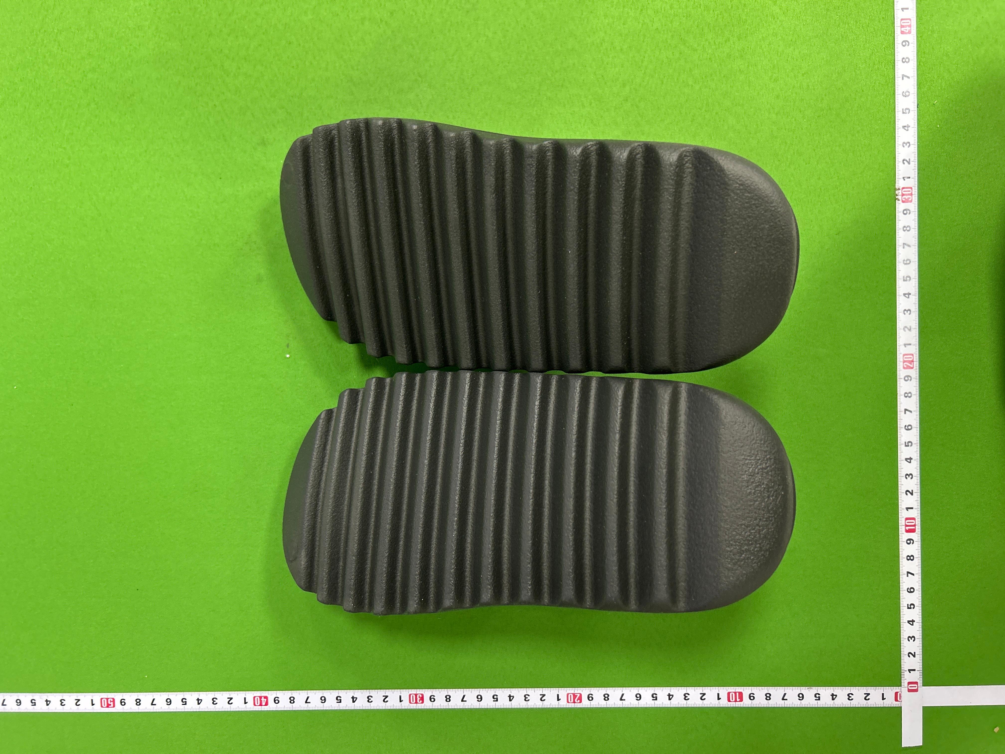 Foto QC 6 de adidas Yeezy Foam Runner Sand FY4567