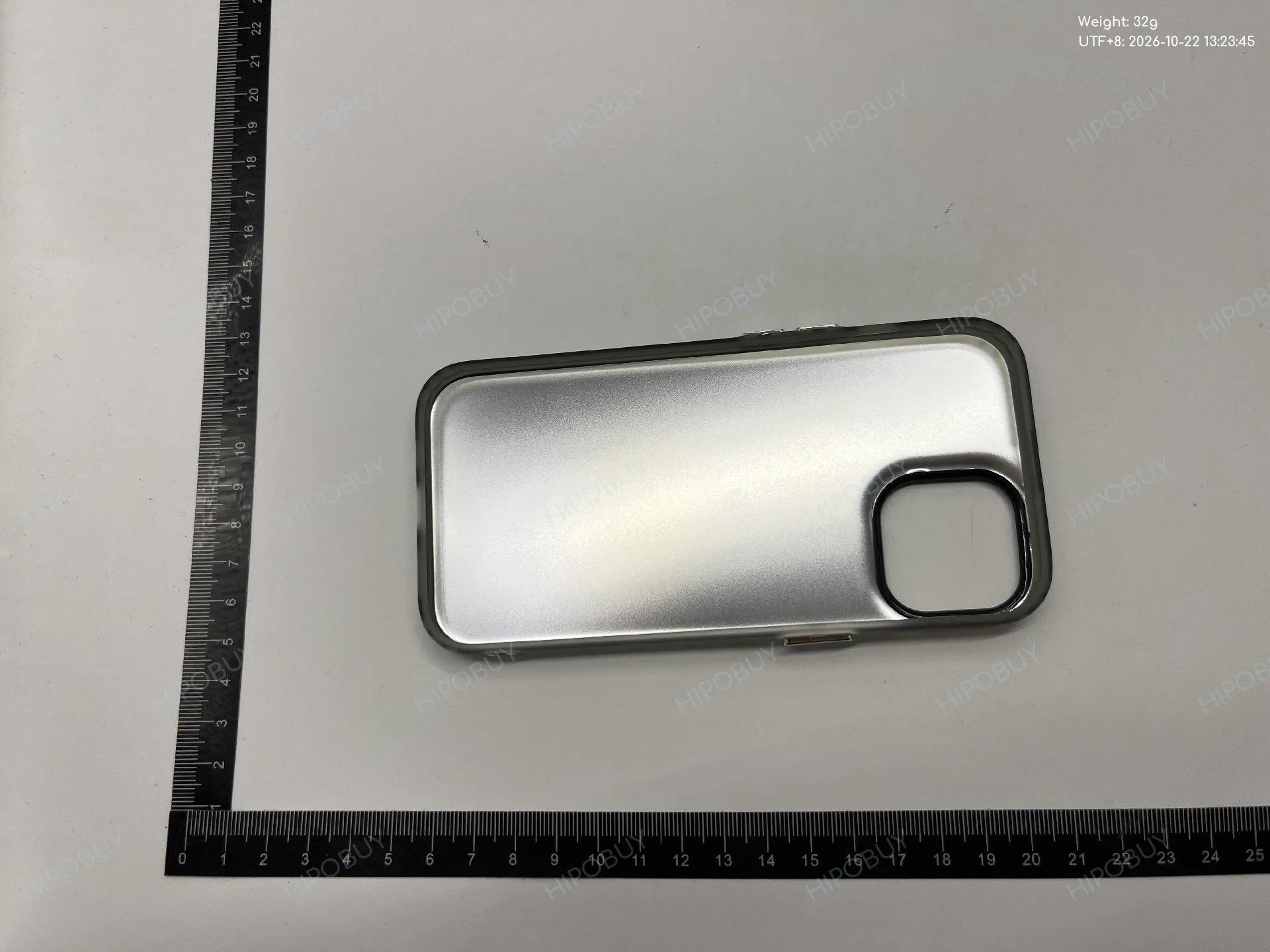Foto QC 6 de Burberry Vintage Check Case for iPhone 15 Pro Max Archive Beige