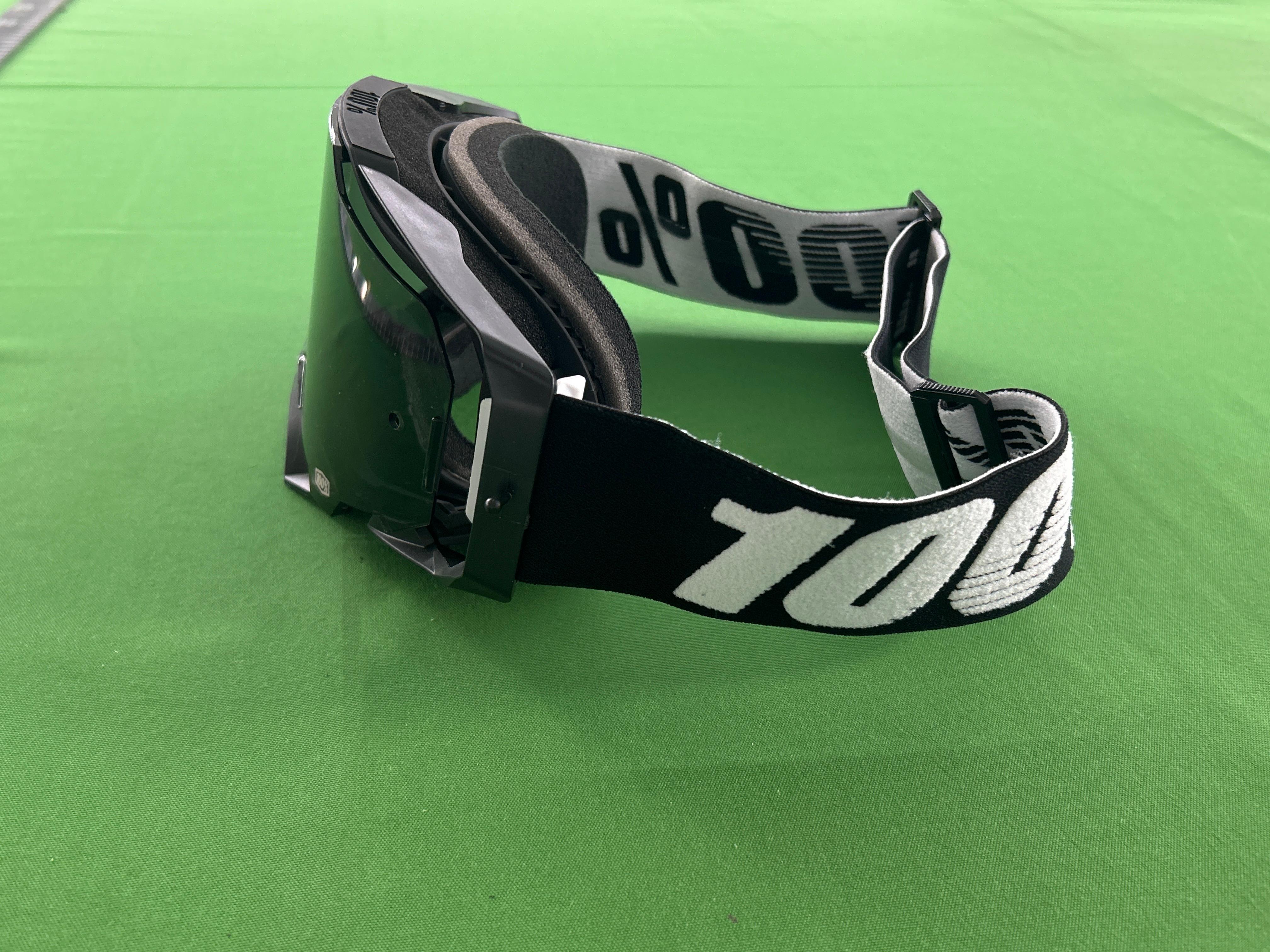 Foto QC 3 de Other Armega Goggles Yellow White Silver Mirror (C16)
