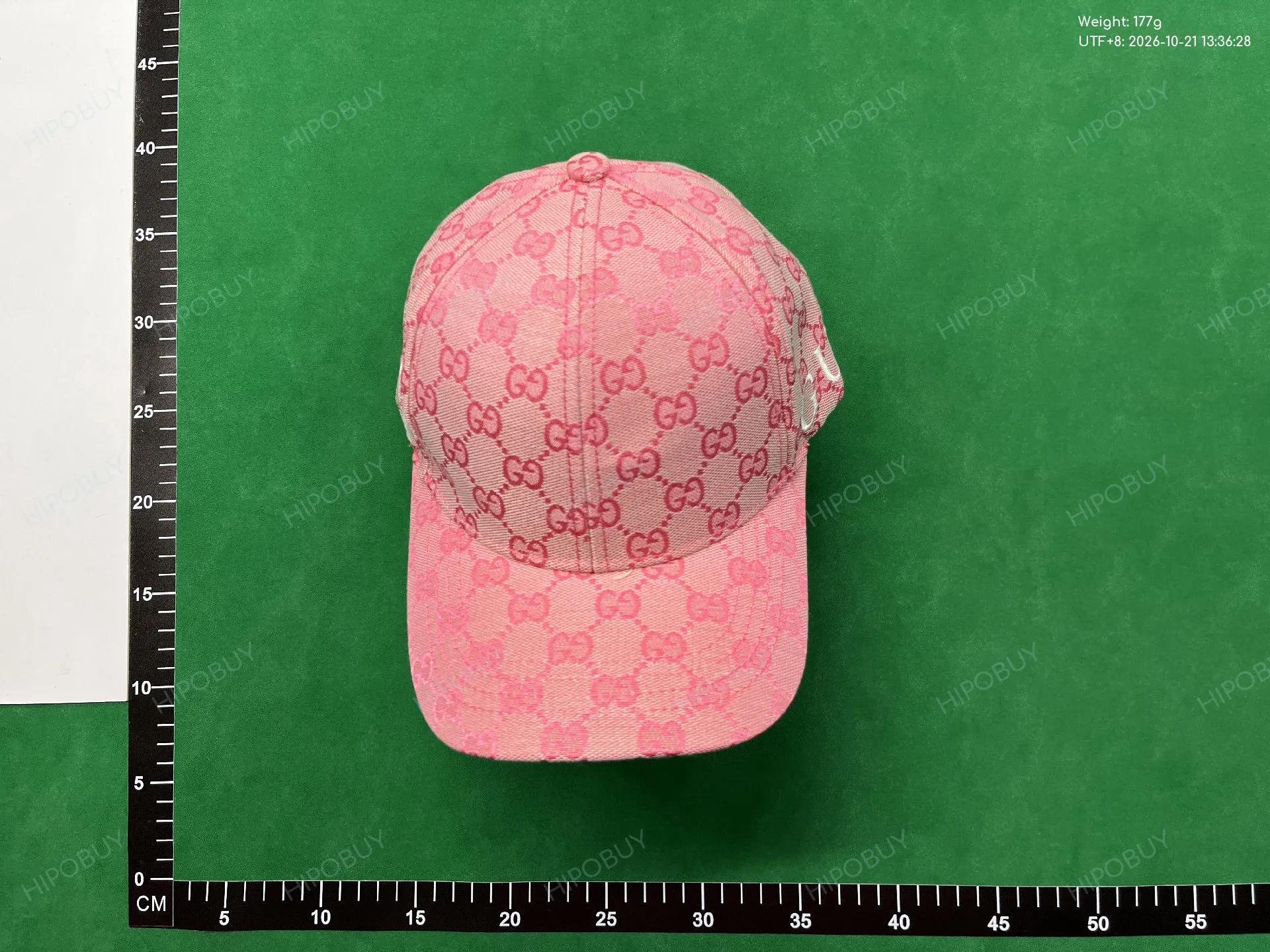 Foto QC 4 de Gucci GG Canvas Cap Beige