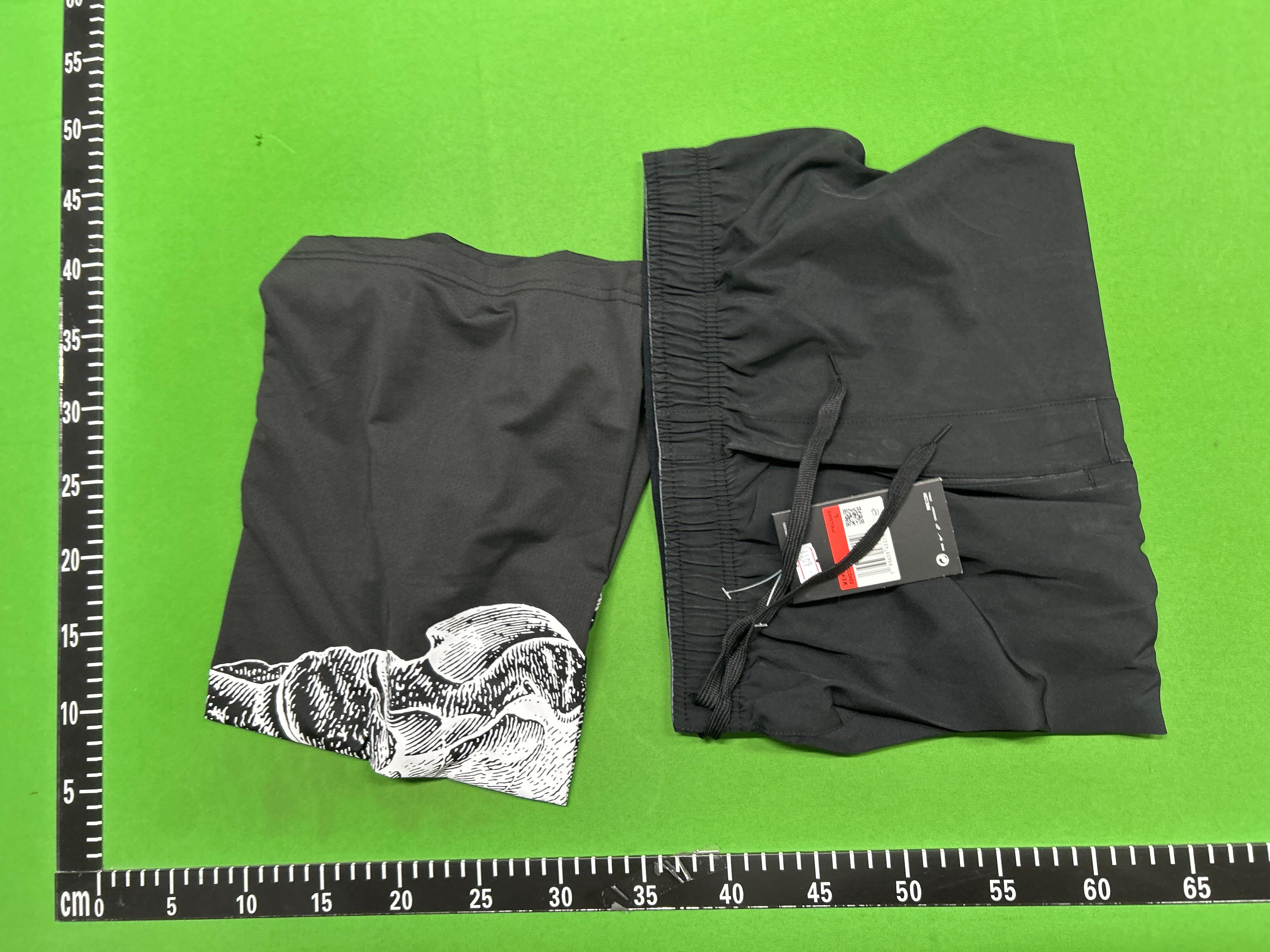 Foto QC 7 de Nike T-shirt Swoosh Graphic Black