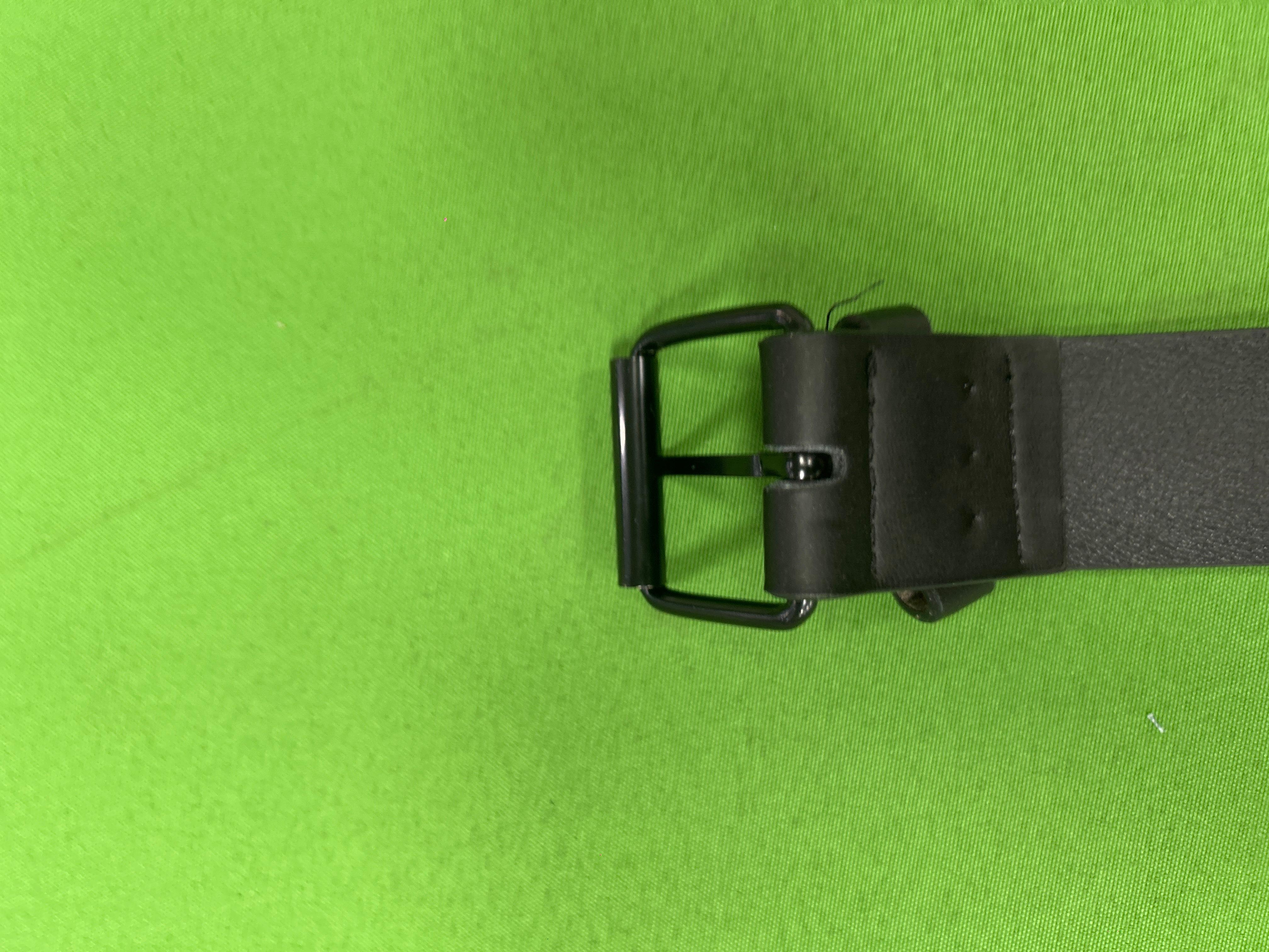Foto QC 3 de Unbranded 3-Row Pyramid Studded Belt Black