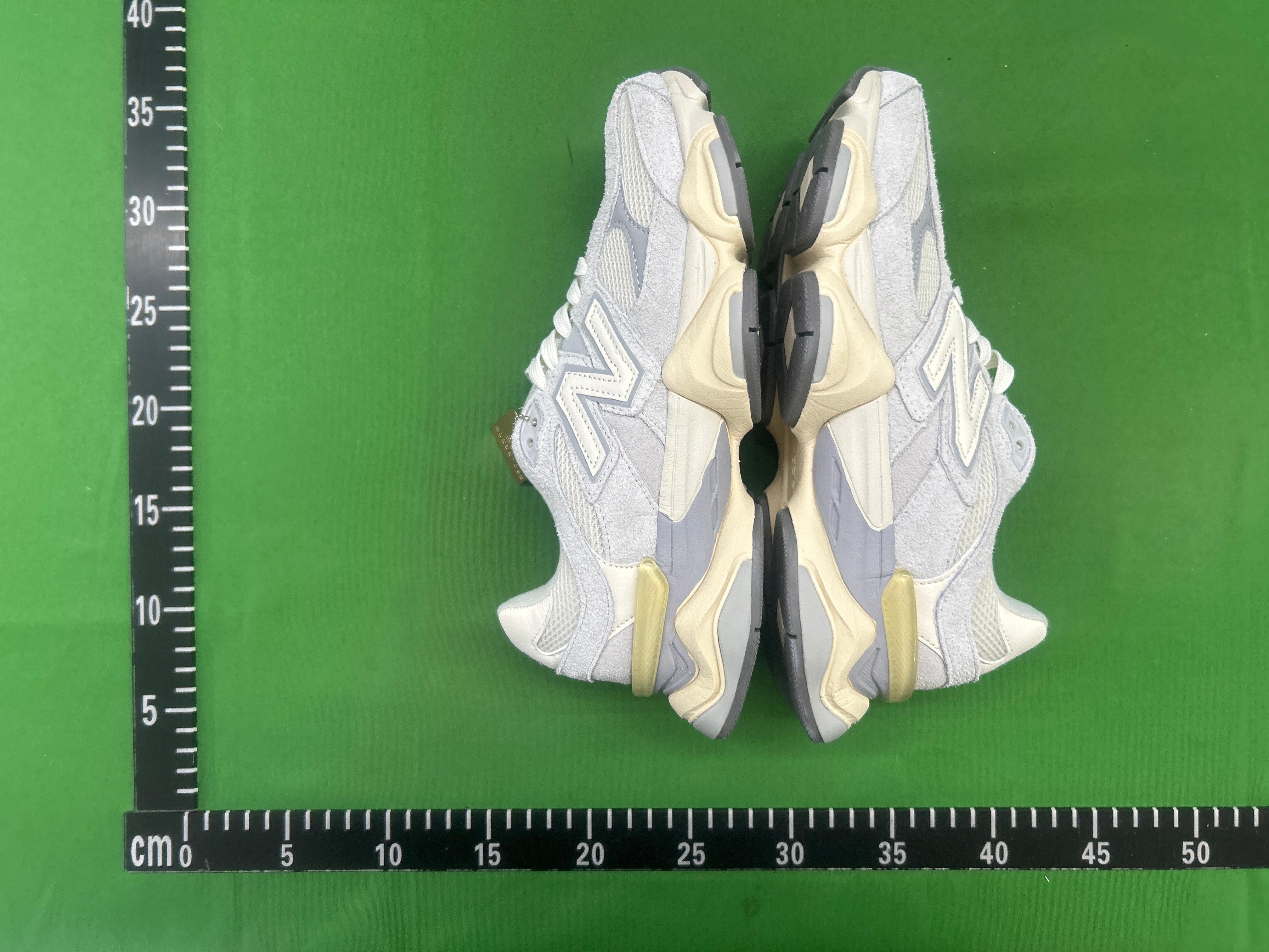 Foto QC 5 de New Balance 9060 Sea Salt Surf U9060MAC