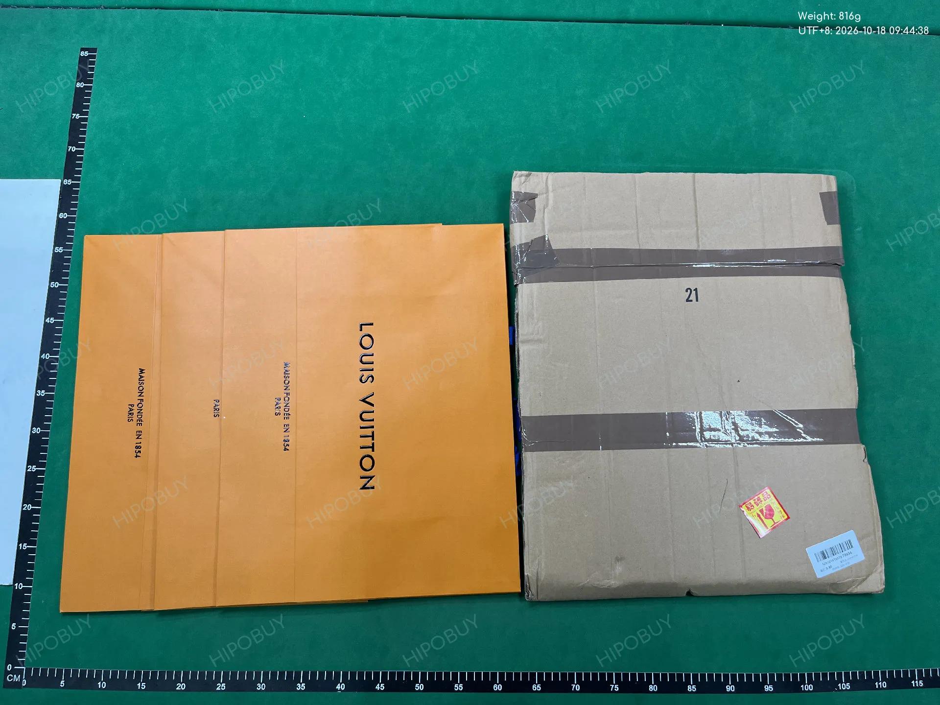 Foto QC 3 de Louis Vuitton Paper Shopping Bag Orange