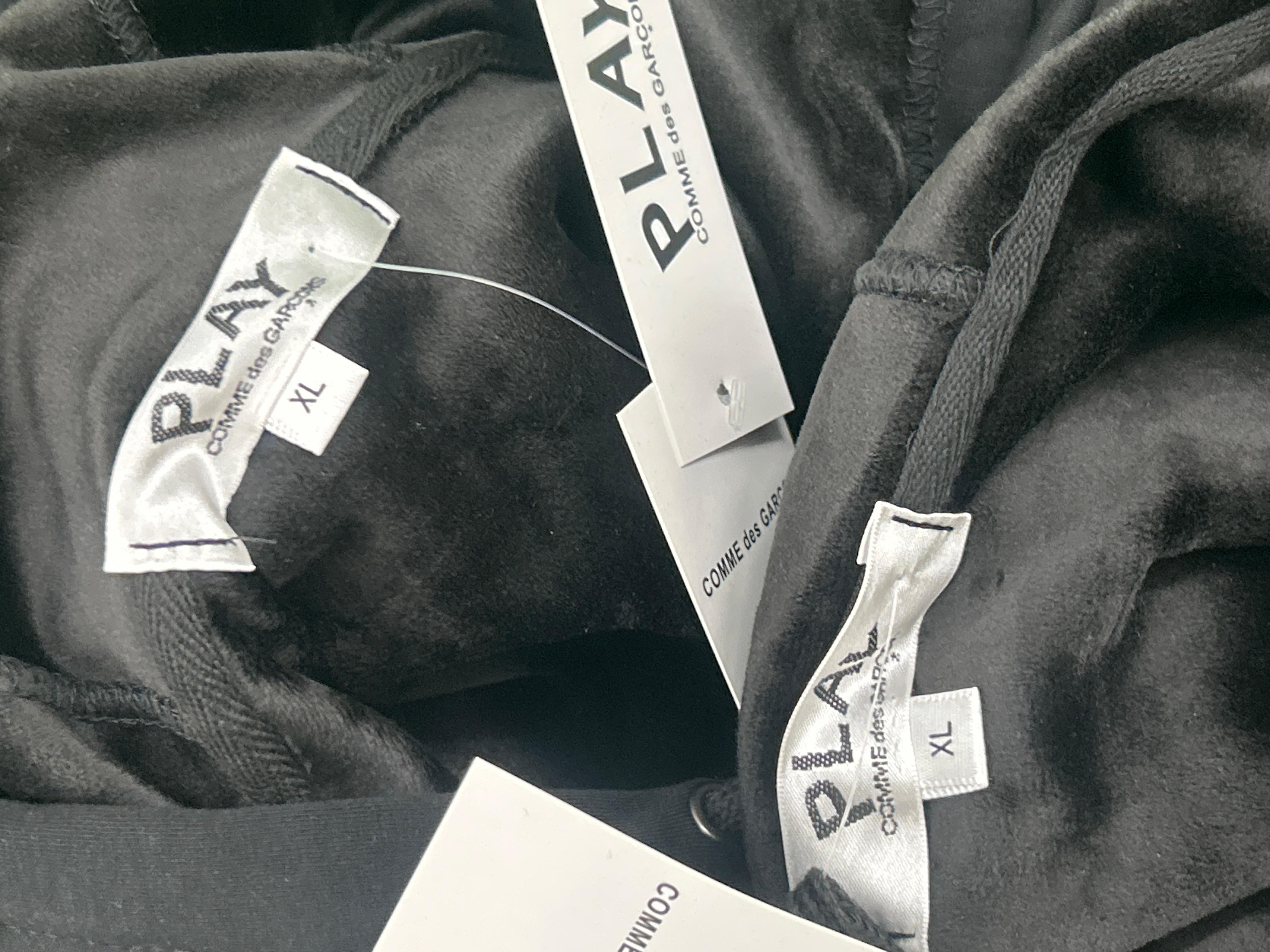 Foto QC 2 de Comme des Garçons Play Heart Logo Zip Sweater Grey
