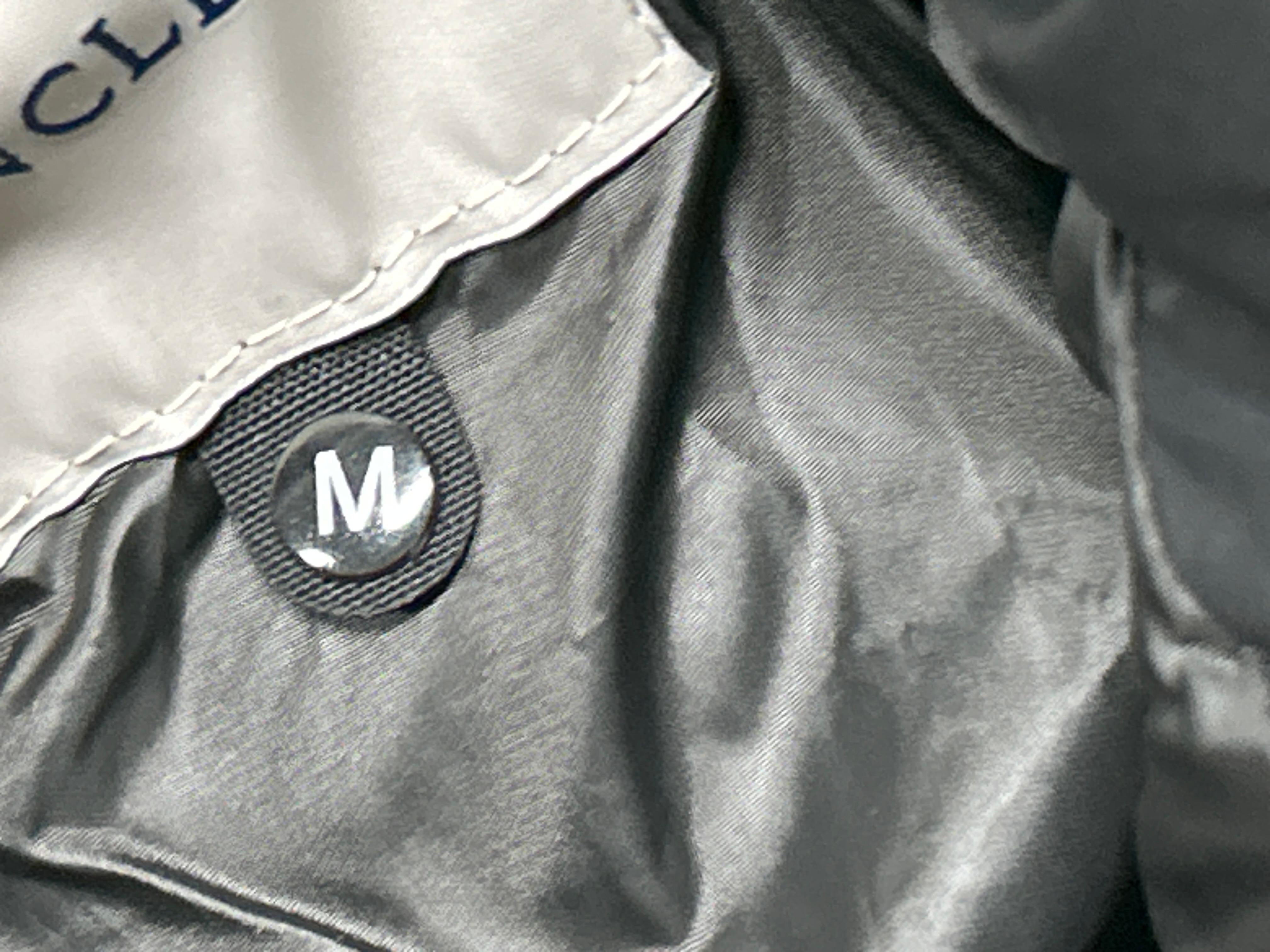 Foto QC 6 de Moncler Hooded Puffer Jacket Matte Down Navy