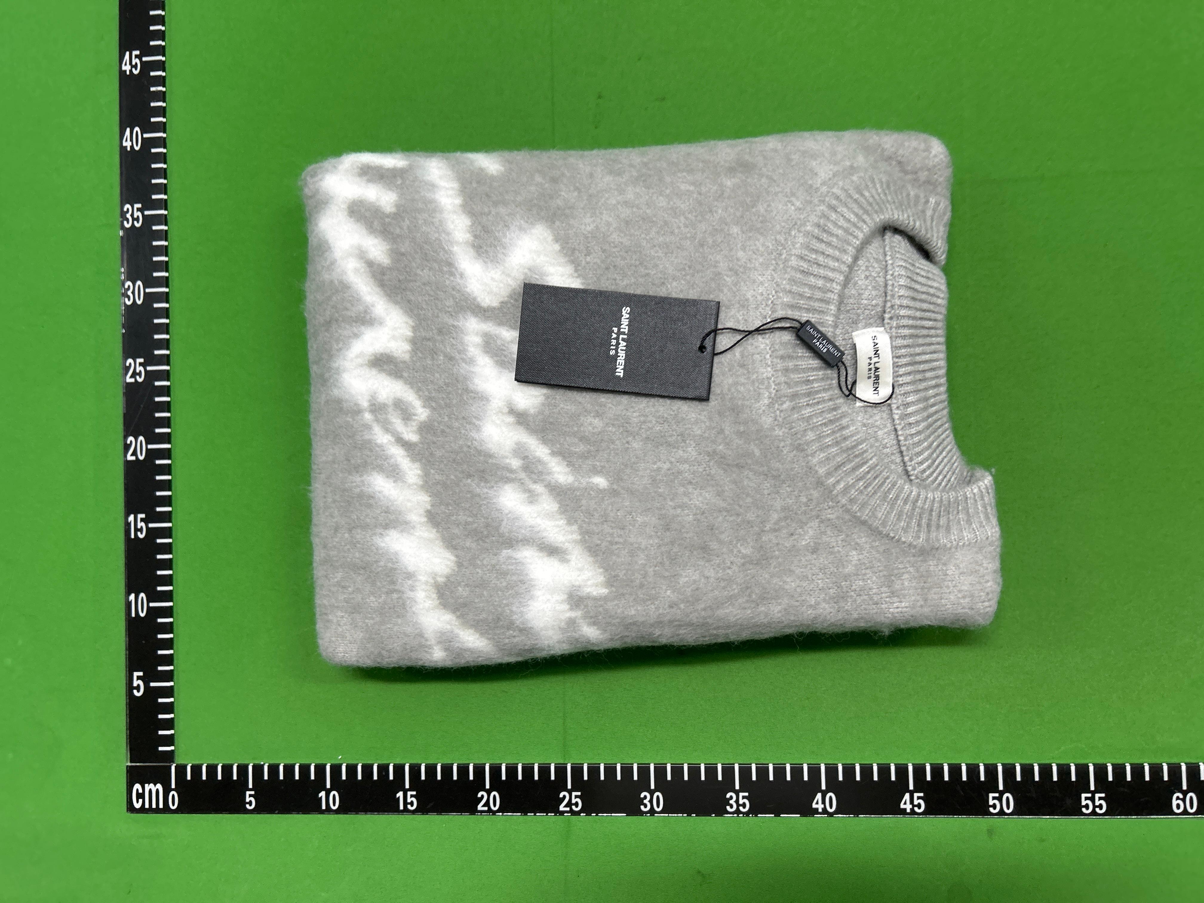 Foto QC 1 de Saint Laurent Mohair Logo Crewneck Sweater Black