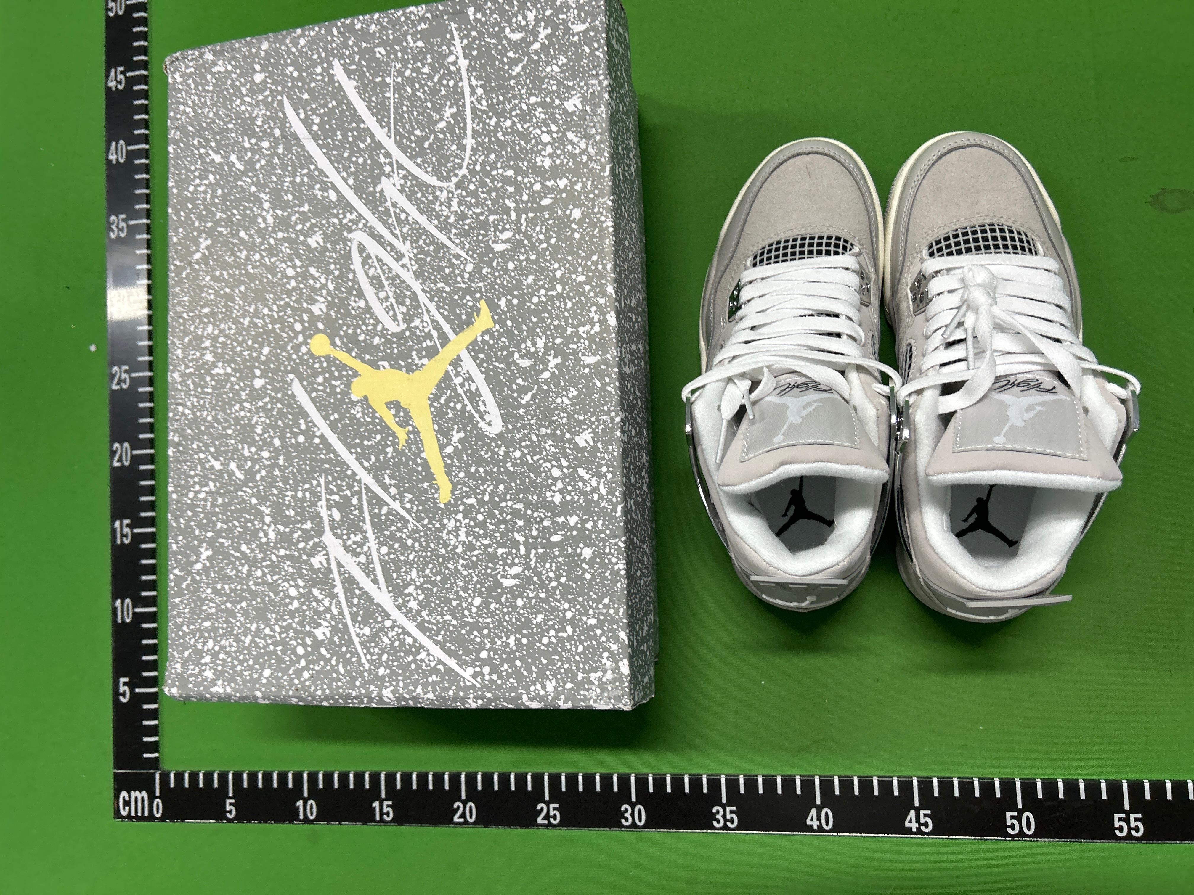Foto QC 2 de Jordan 4 Retro Black Cat CU1110-010