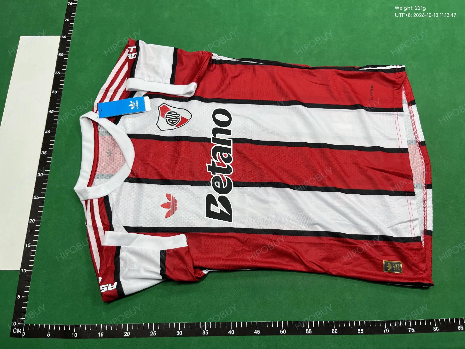 Foto QC 6 de Bahrain Victorious 2026/27 Home Jersey Navy