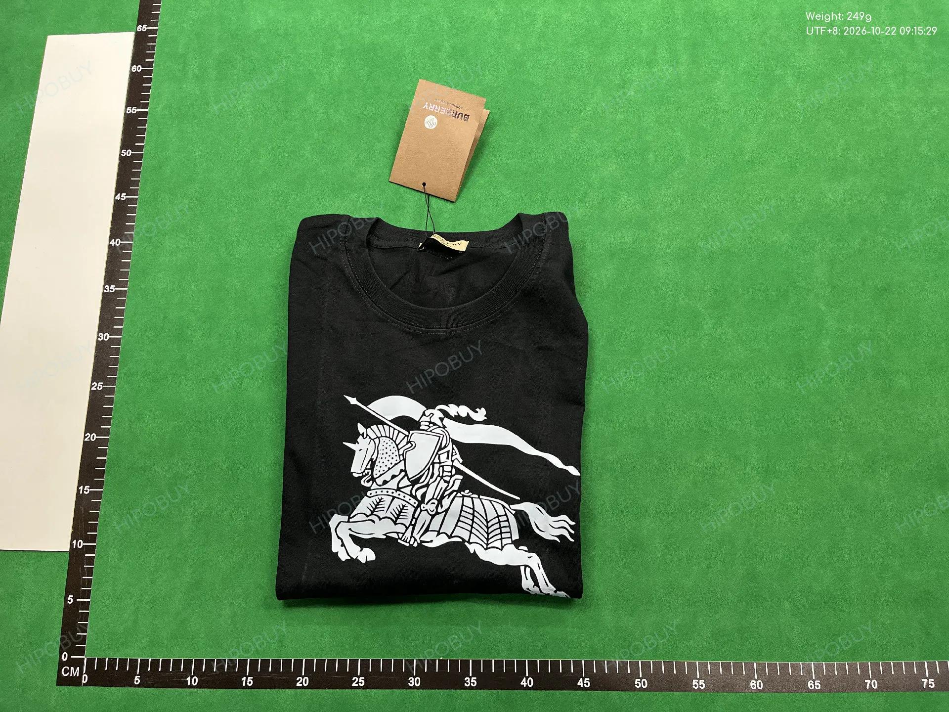 Foto QC 4 de Burberry Equestrian Knight Shorts Check Cream