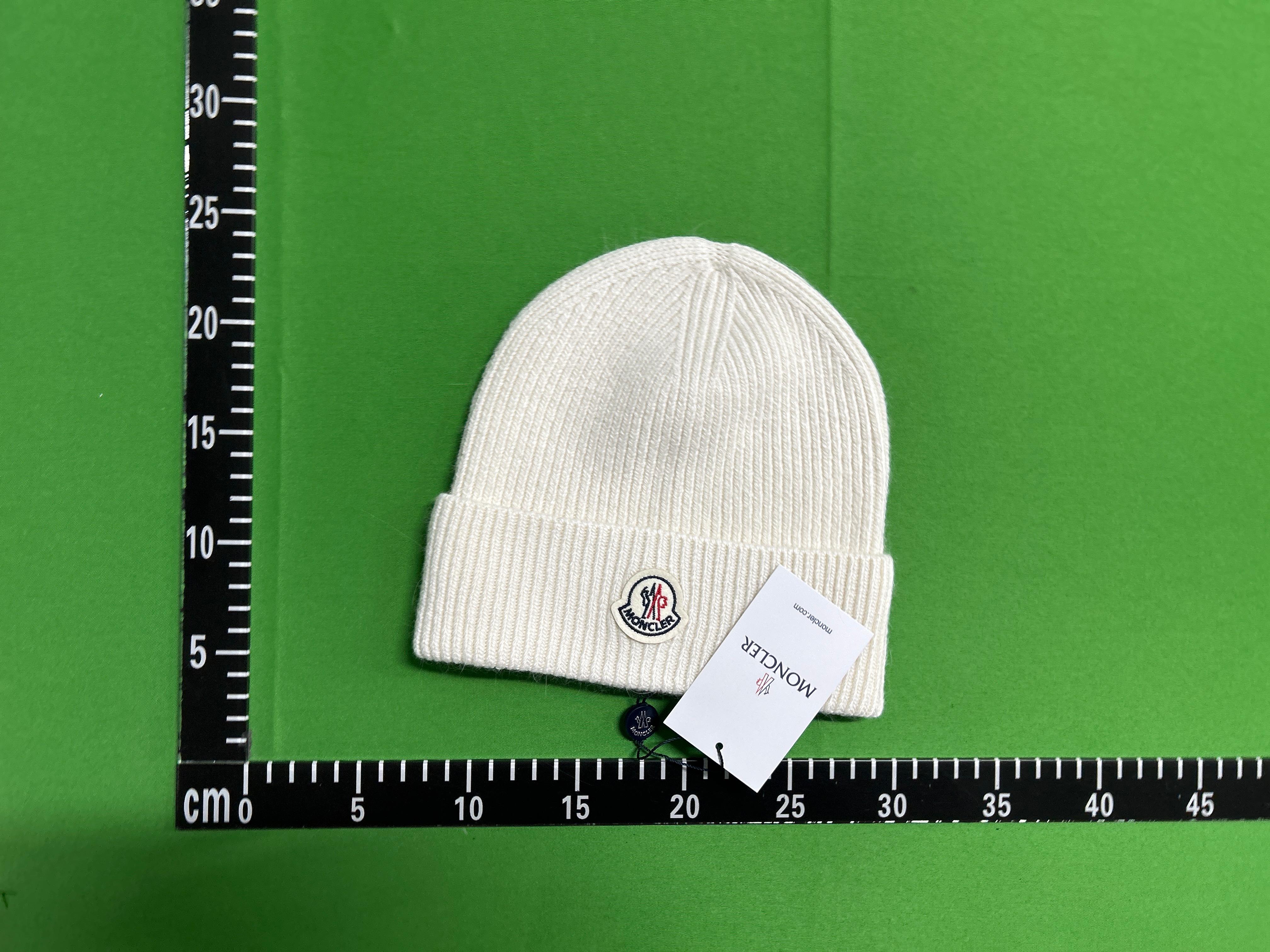 Foto QC 7 de Moncler Logo Patch Beanie White