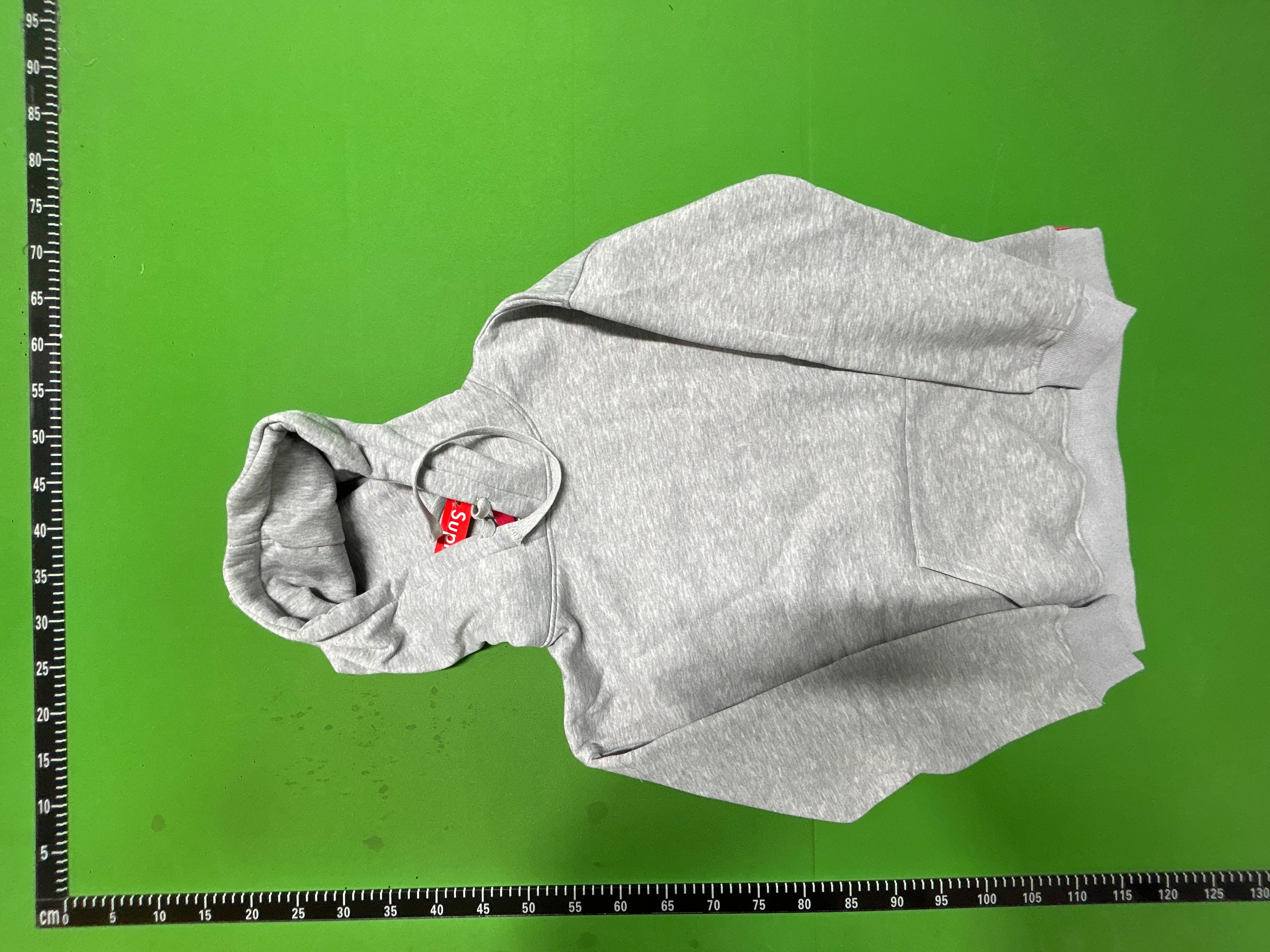 Foto QC 4 de Supreme Satin Applique Hooded Sweater Black