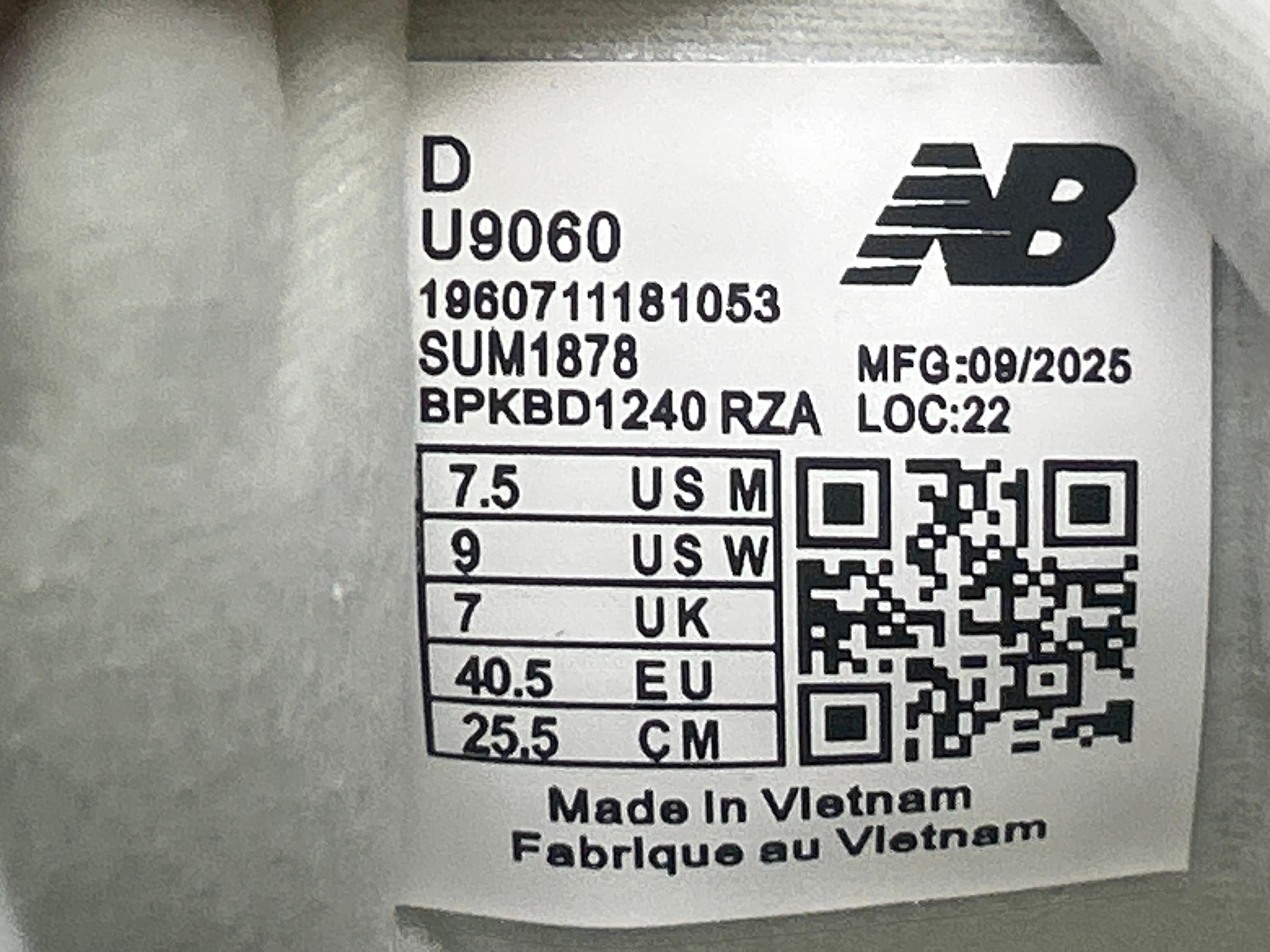 Foto QC 7 de New Balance 9060 Sea Salt Surf U9060MAC