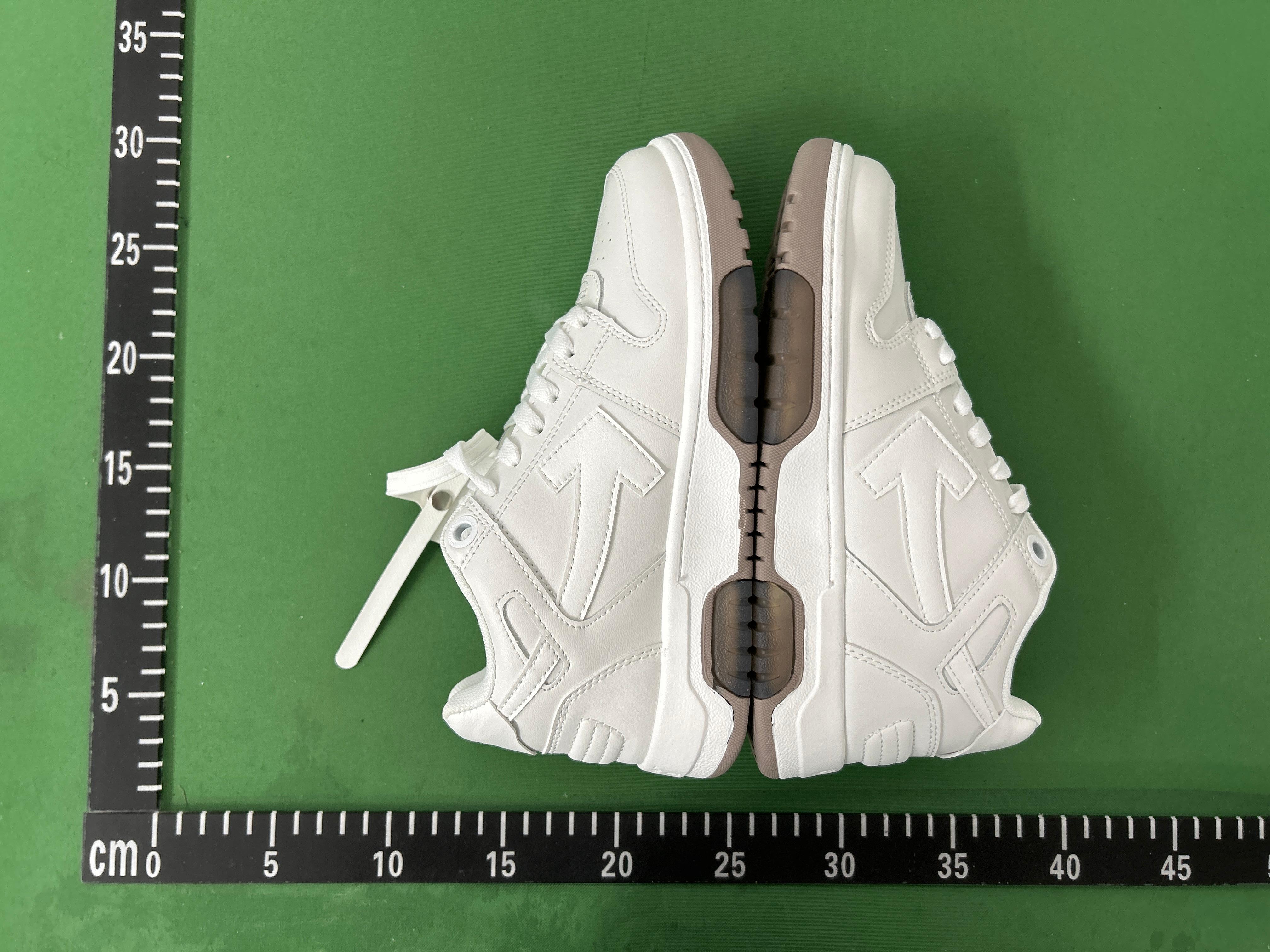 Foto QC 7 de Off-White Out Of Office Low Leather Sneakers Black White