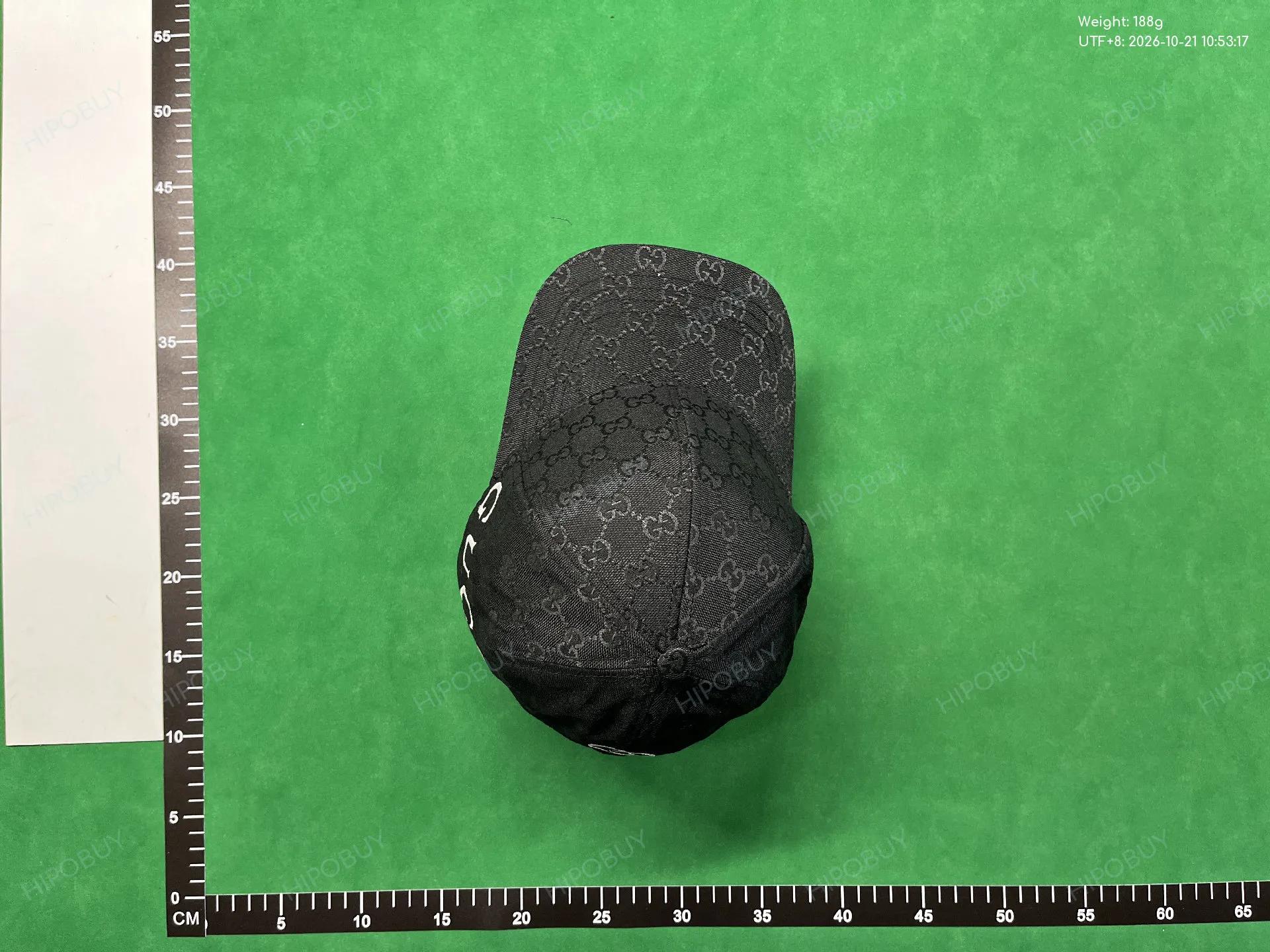 Foto QC 2 de Gucci GG Canvas Cap Beige