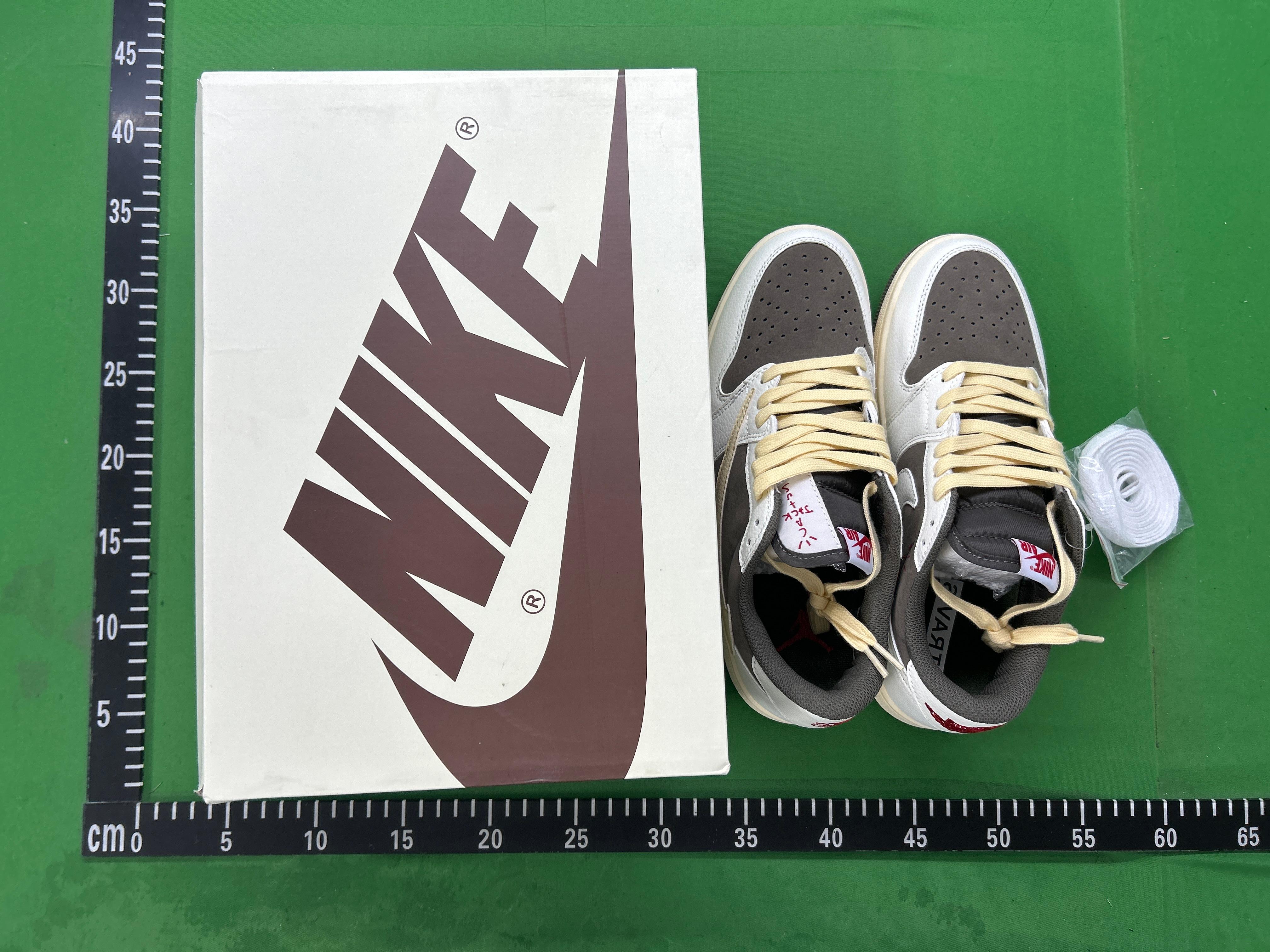 Foto QC 2 de Jordan 1 Retro Low OG SP Travis Scott Black Phantom DM7866-001