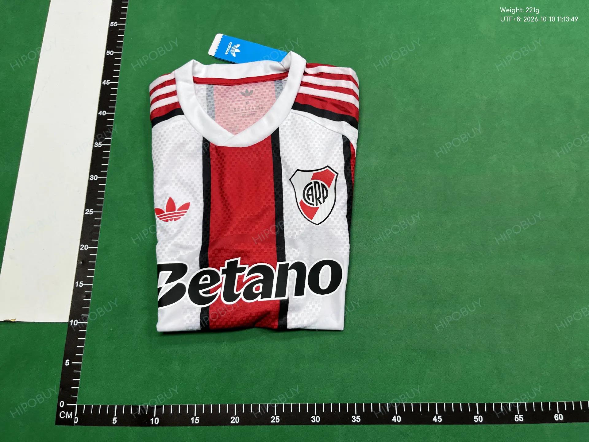 Foto QC 8 de Bahrain Victorious 2026/27 Home Jersey Navy