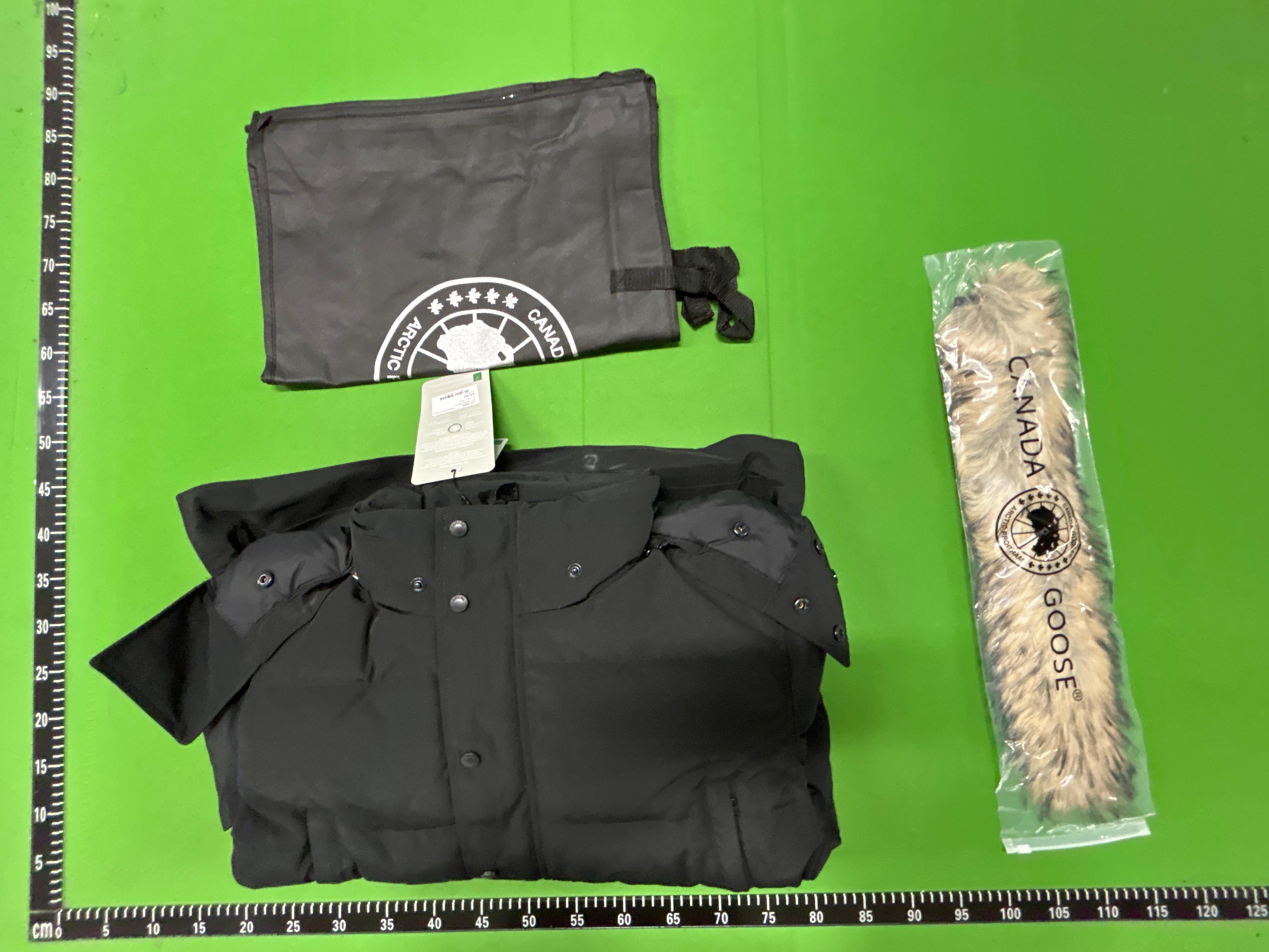Foto QC 5 de Canada Goose Wyndham Down Jacket Navy