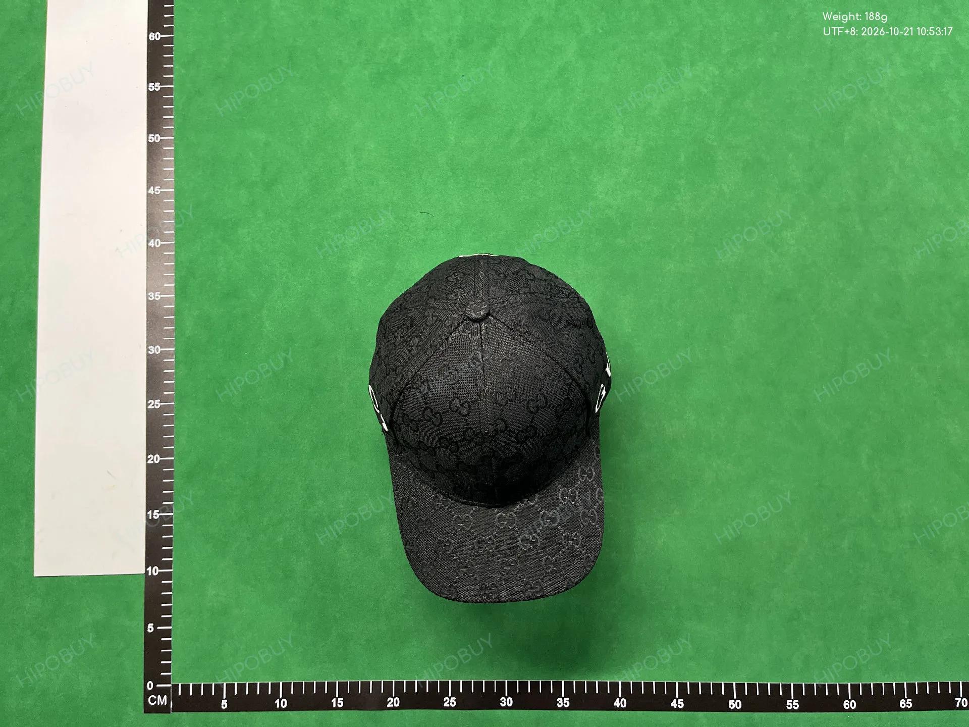 Foto QC 1 de Gucci GG Canvas Cap Beige