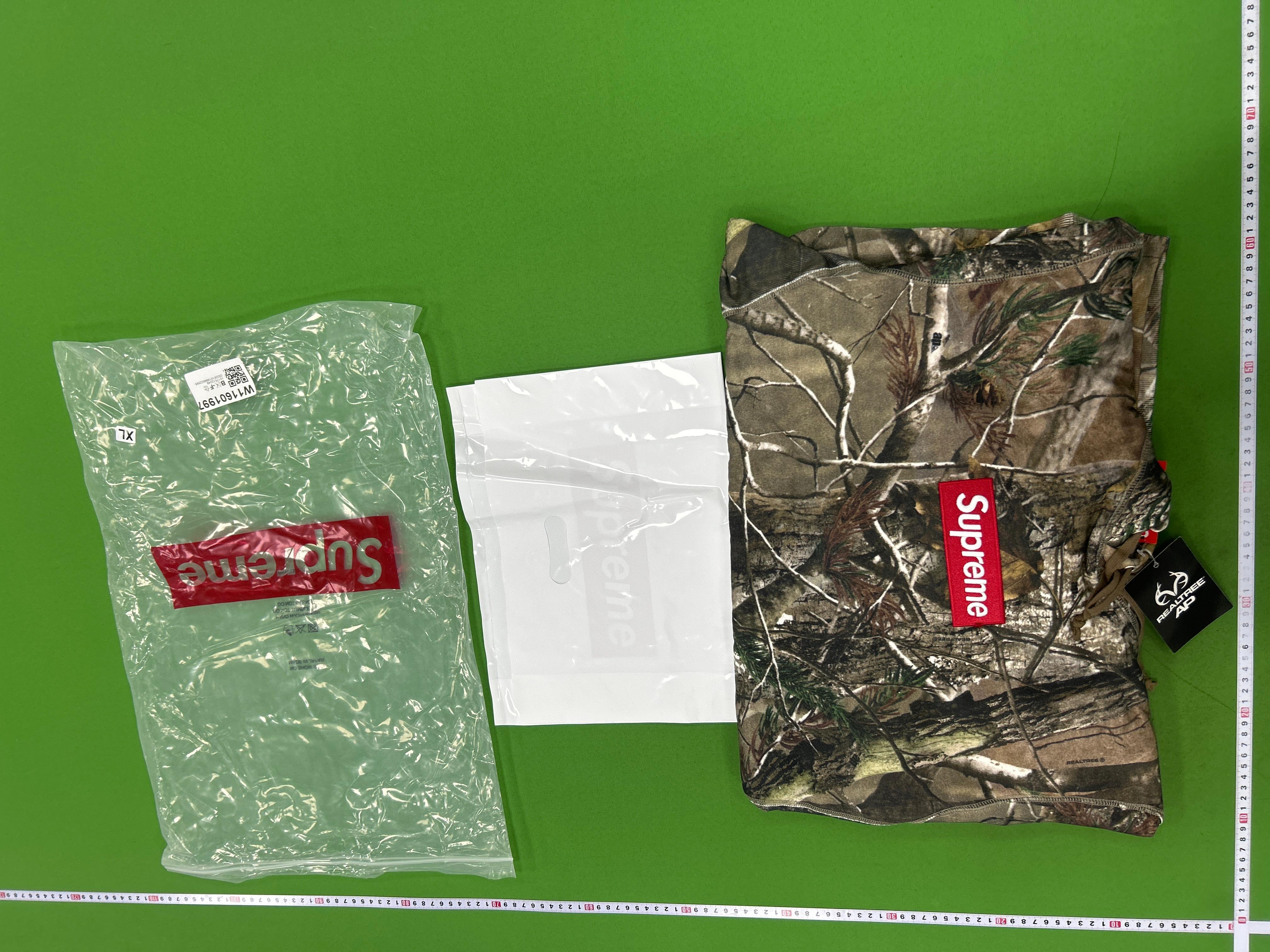 Foto QC 5 de Supreme Big Logo Sweater Snow Camo
