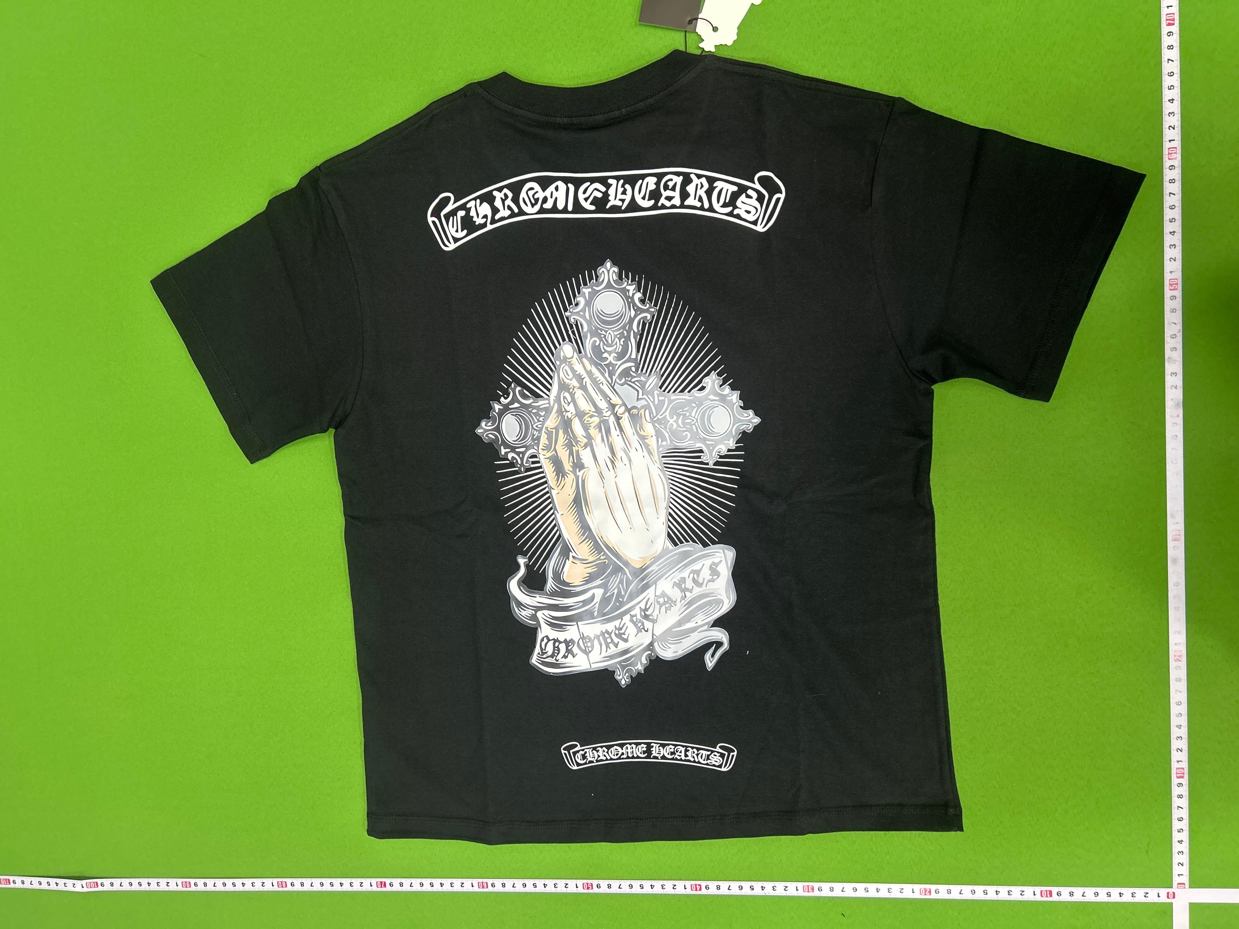 Foto QC 7 de Chrome Hearts T-shirt Praying Hands Cross Black