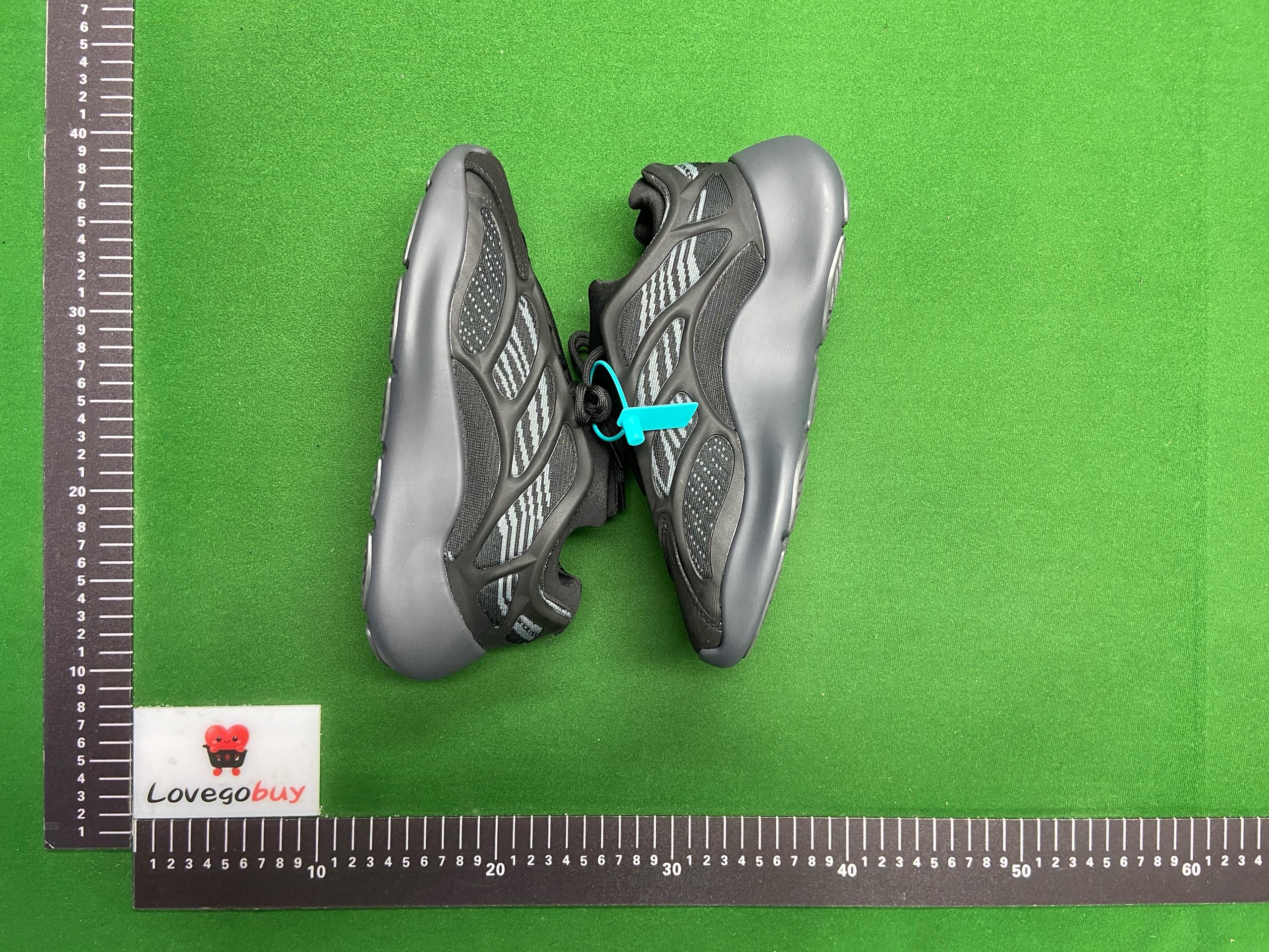 Foto QC 1 de adidas Yeezy 700 V3 Alvah H67799