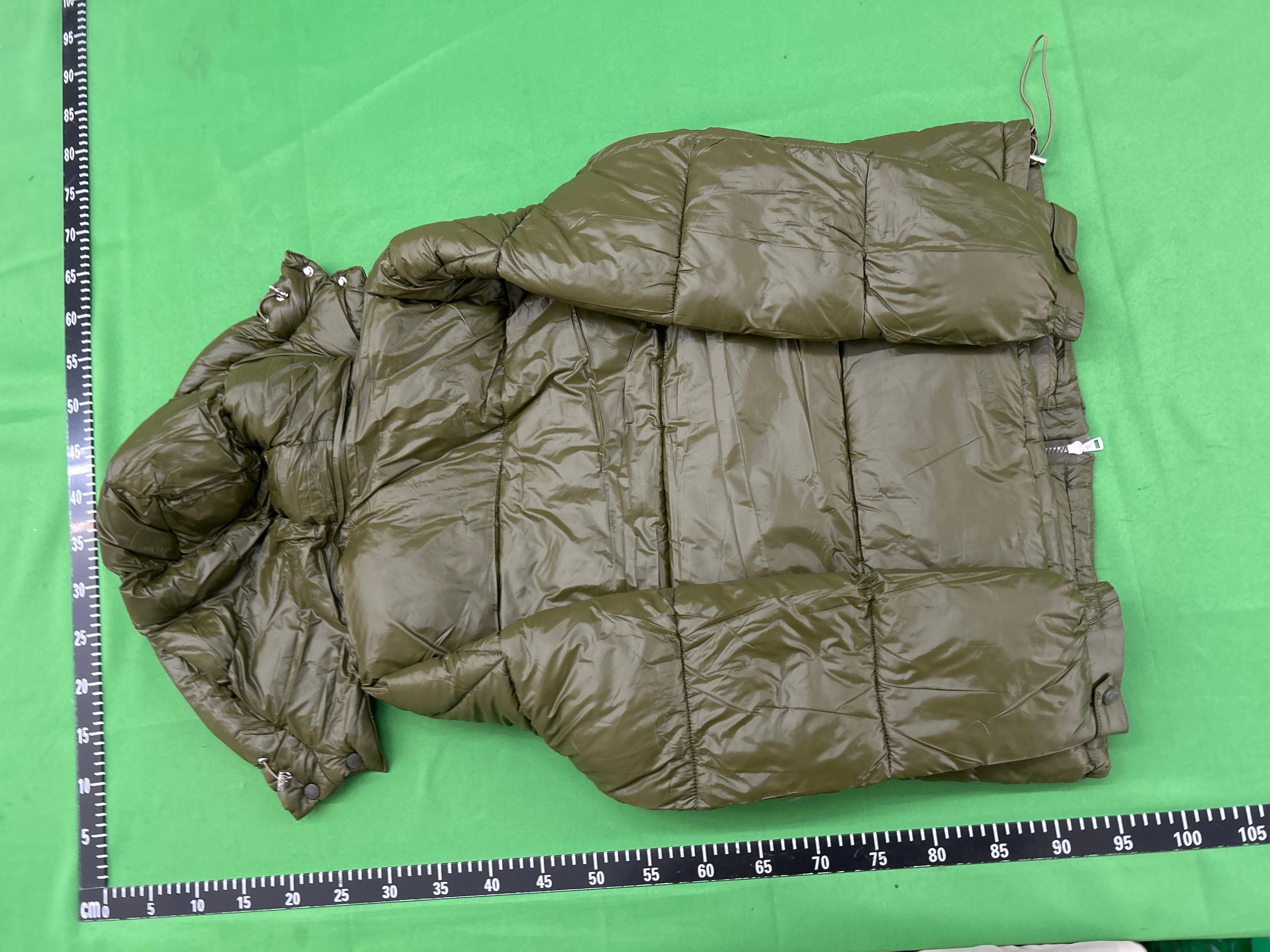 Foto QC 4 de Moncler Maya Puffer Jacket Reflective Black