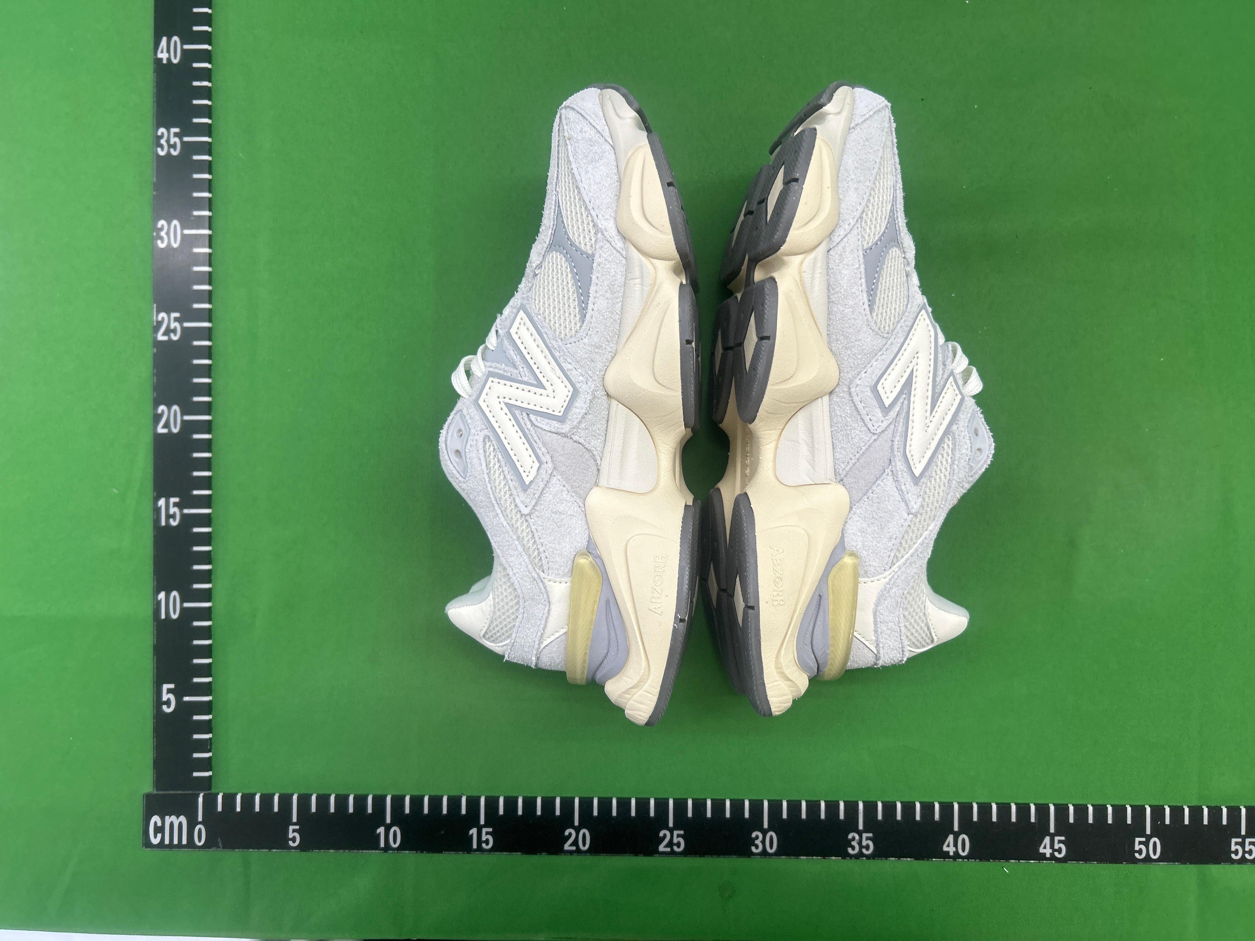 Foto QC 4 de New Balance 9060 Sea Salt Surf U9060MAC