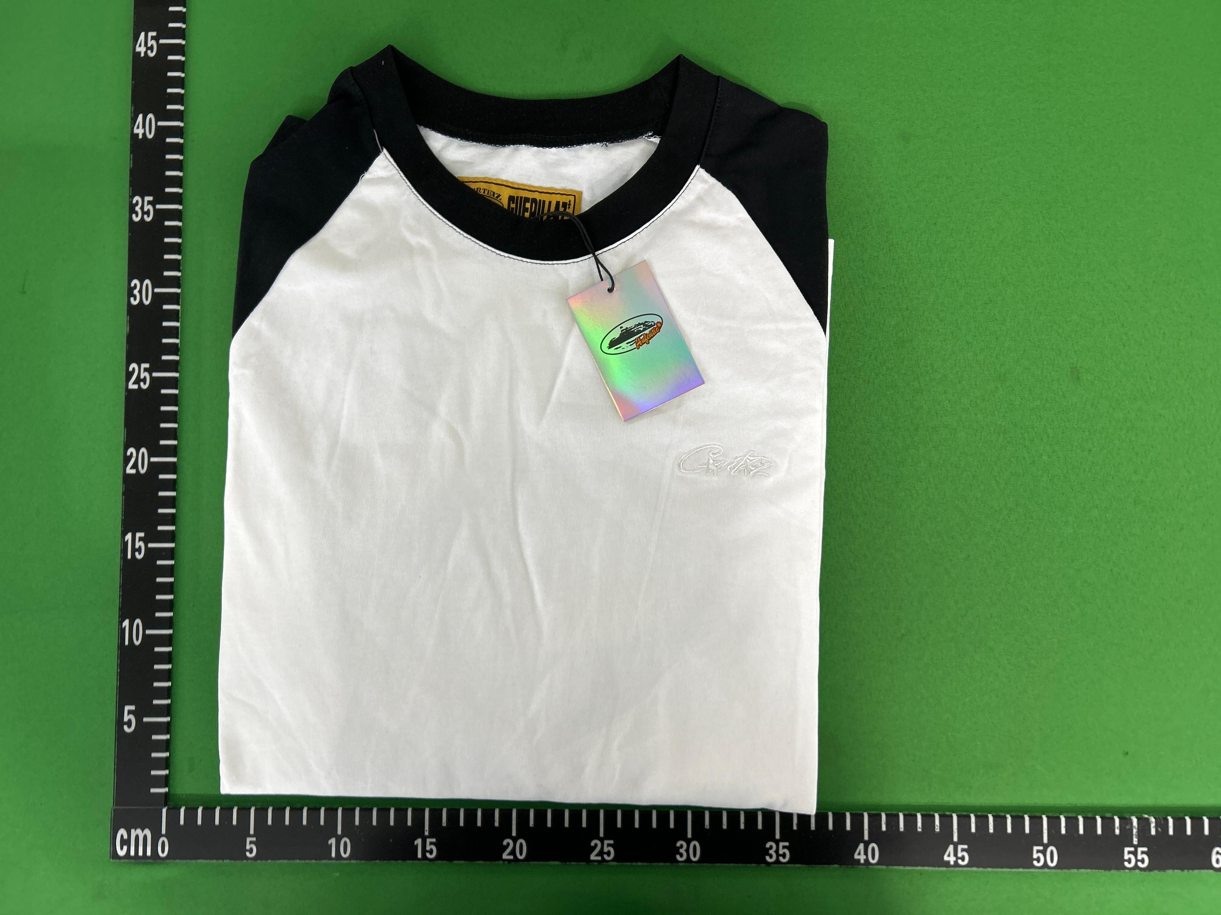 Foto QC 1 de Corteiz Alcatraz T-shirt Raglan Long-Sleeve Script Logo White Black