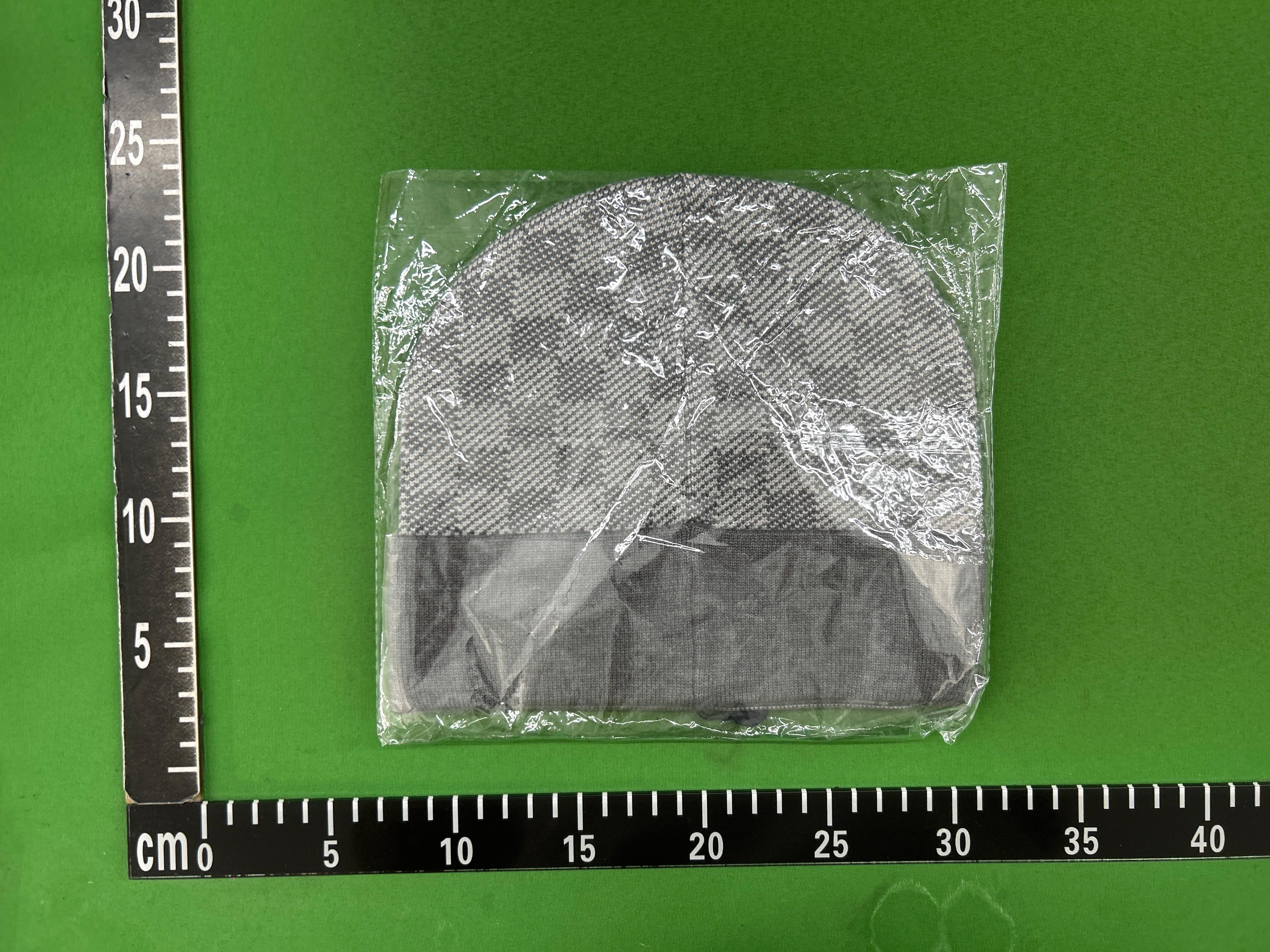 Foto QC 7 de Louis Vuitton Neo Petit Damier Beanie Grey