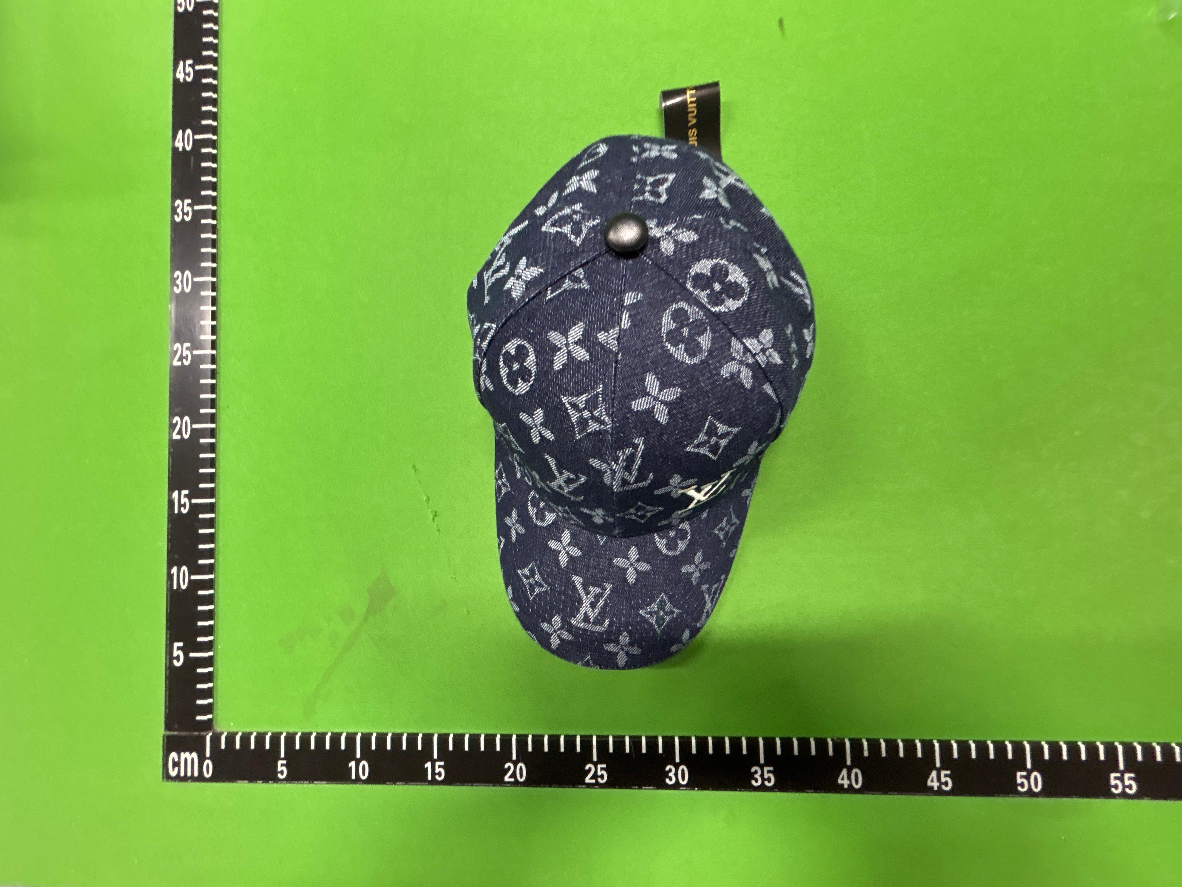 Foto QC 1 de Louis Vuitton LV Get Ready Cap Beige