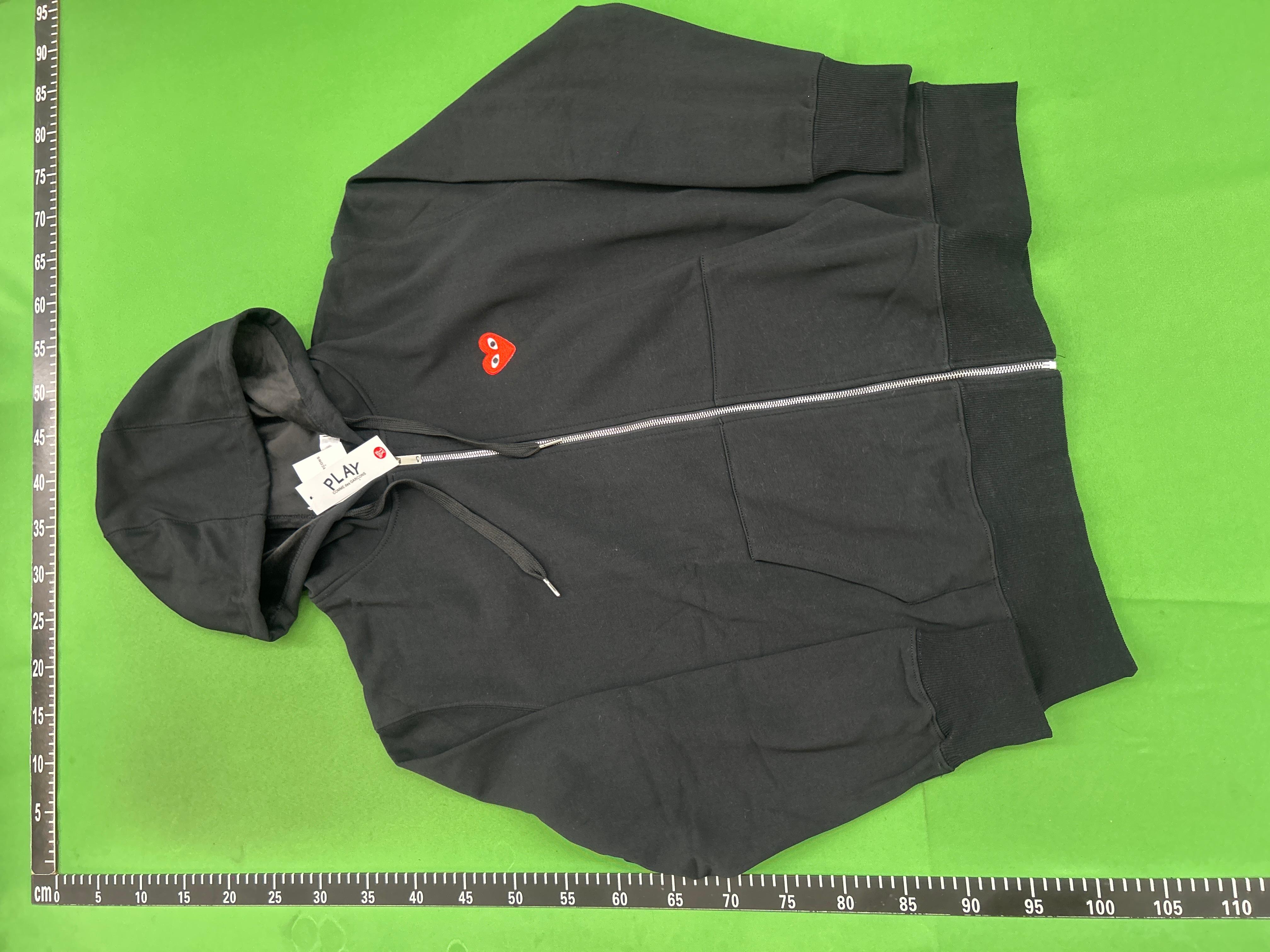 Foto QC 6 de Comme des Garçons Play Heart Logo Zip Sweater Grey