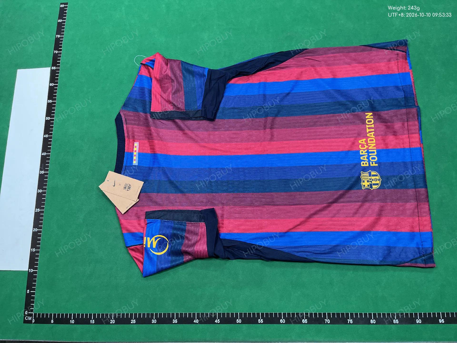 Foto QC 3 de Bahrain Victorious 2026/27 Home Jersey Navy