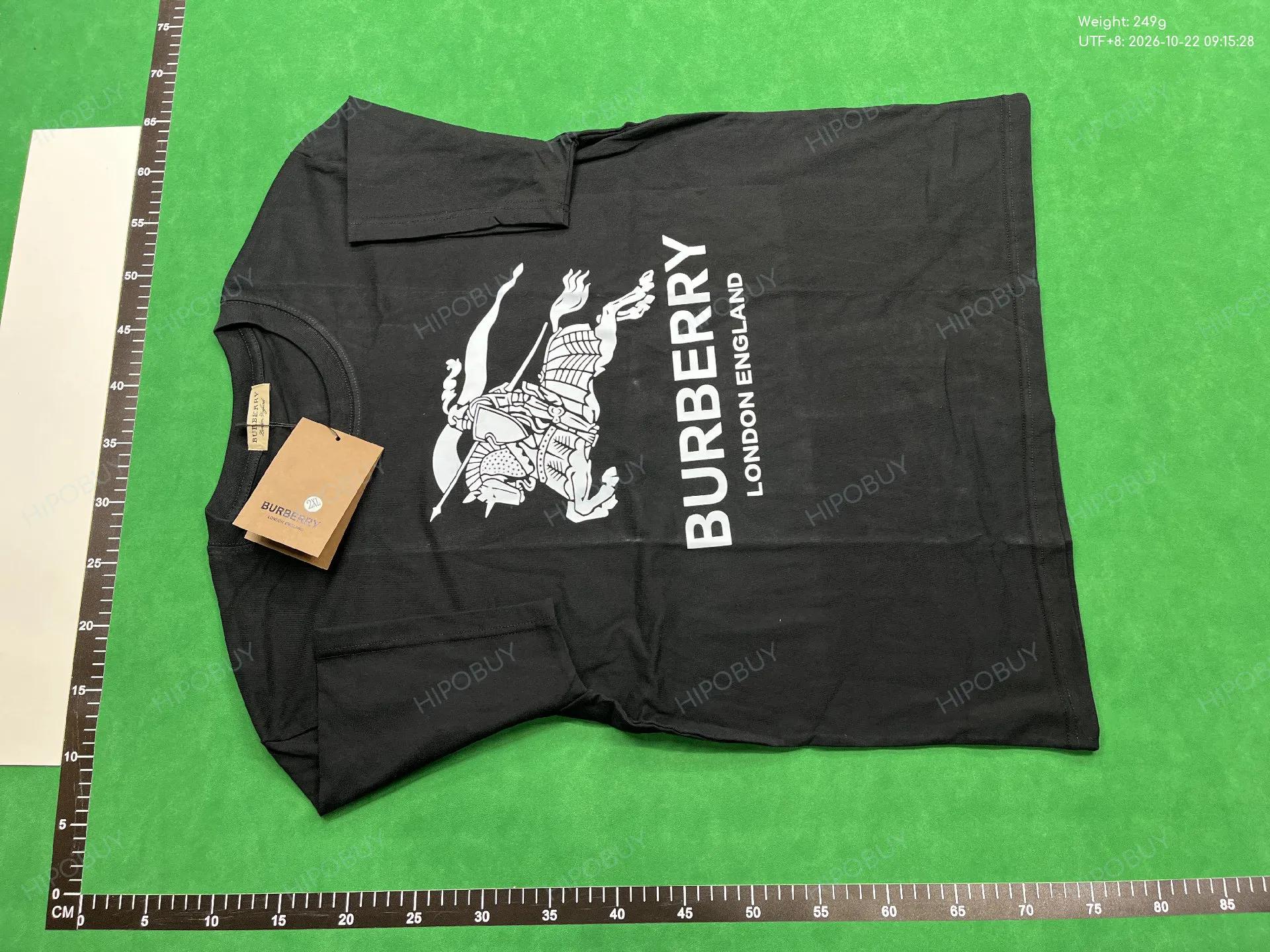 Foto QC 2 de Burberry Equestrian Knight Shorts Check Cream