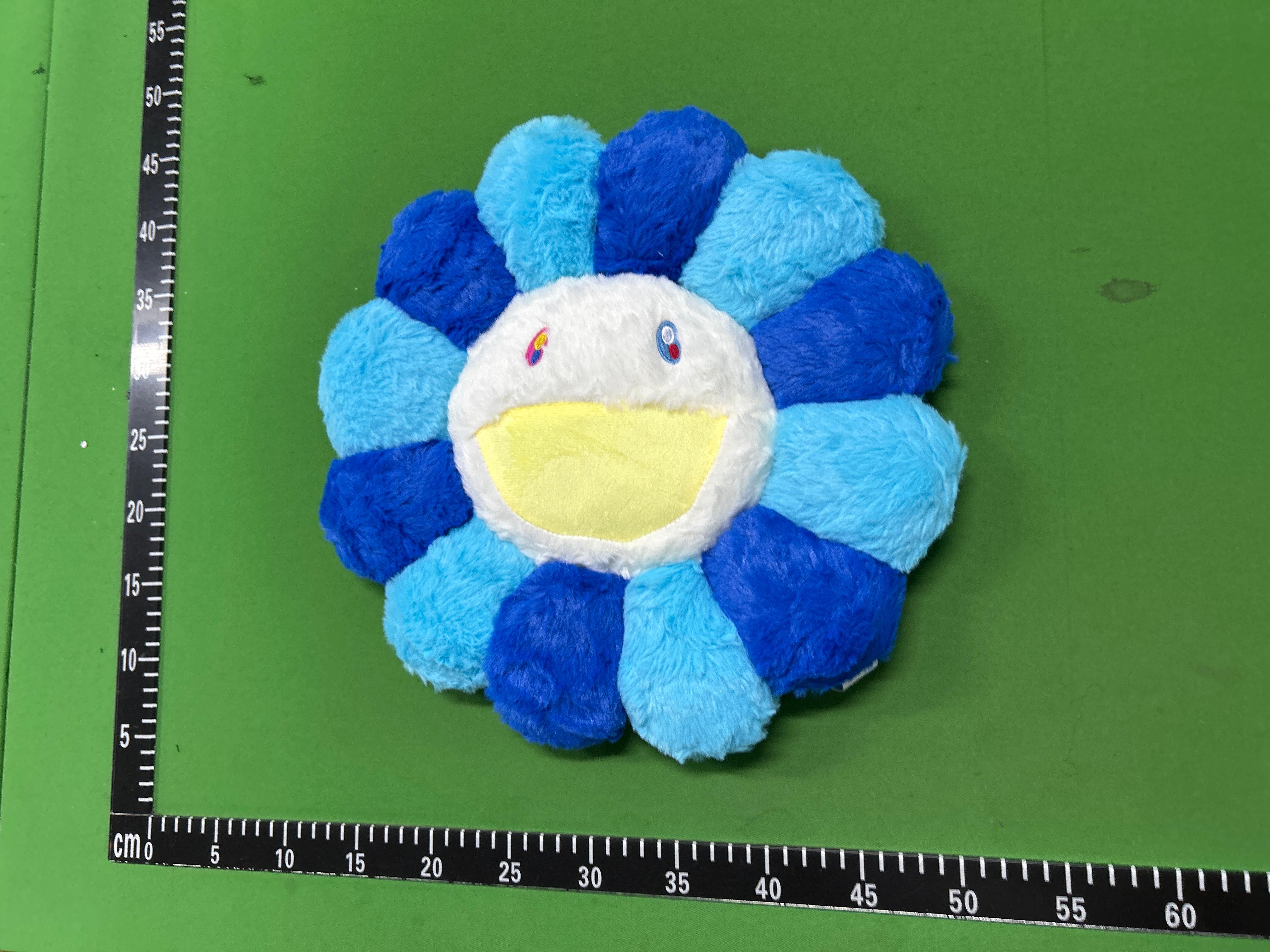 Foto QC 2 de Takashi Murakami Flower Cushion Pink