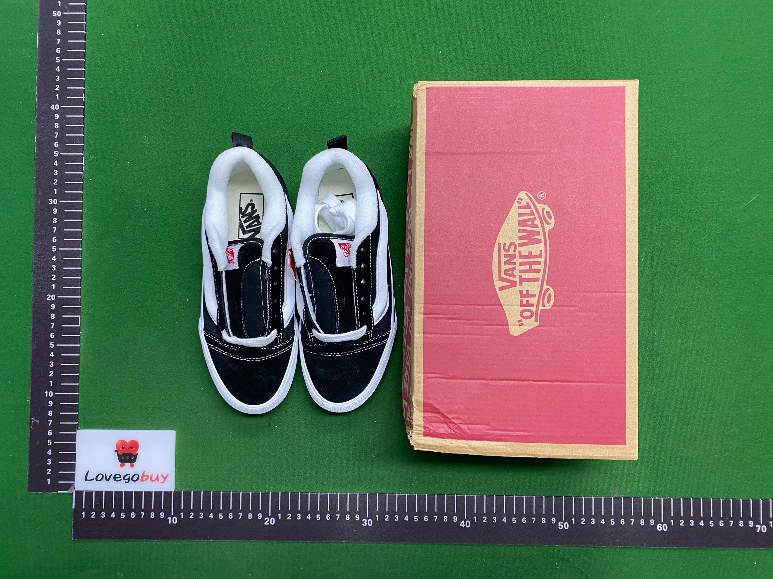 Foto QC 5 de Vans Knu Skool Black Gum