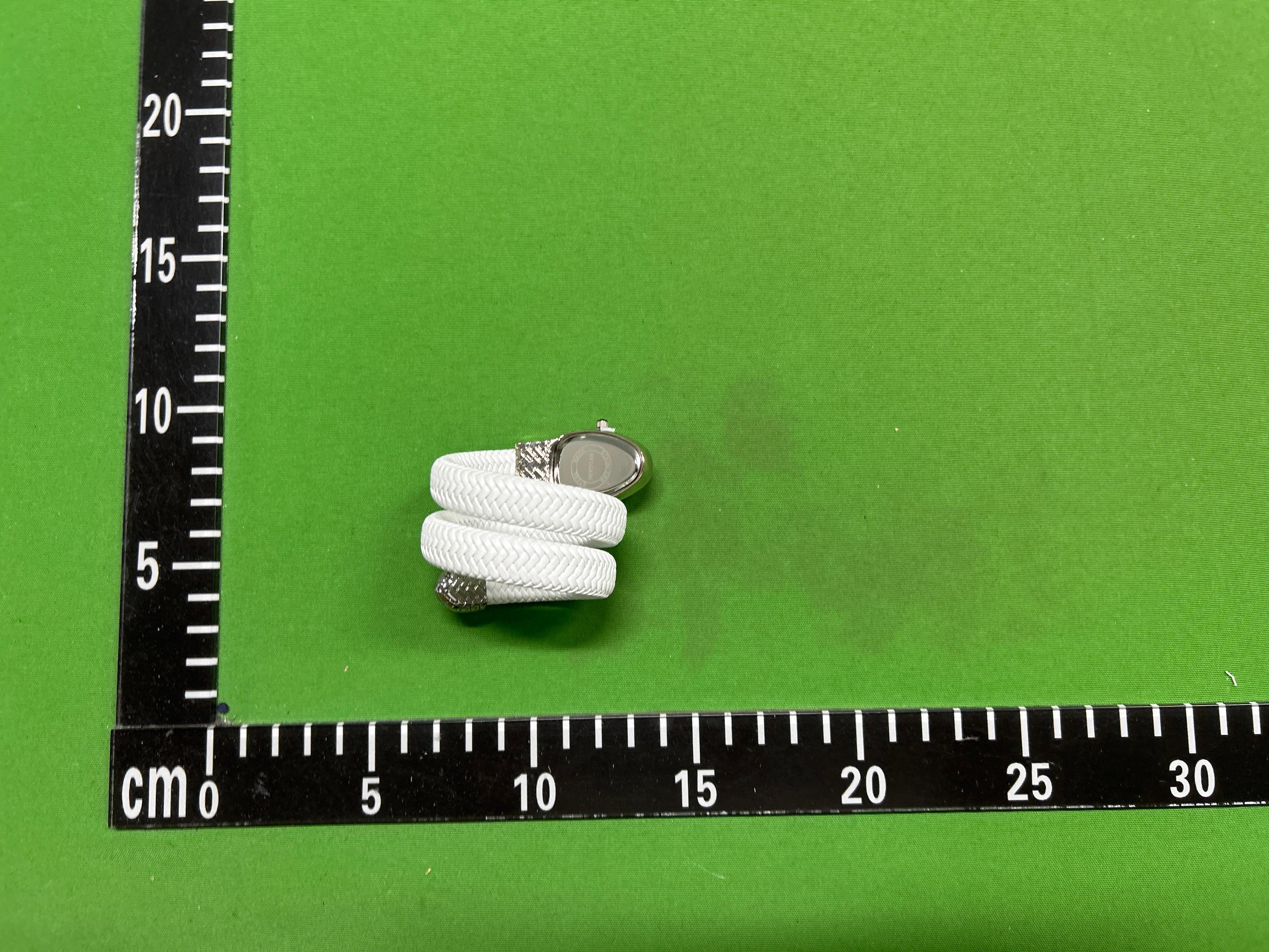 Foto QC 3 de Unbranded Snake-shaped Double Wrap Quartz Watch