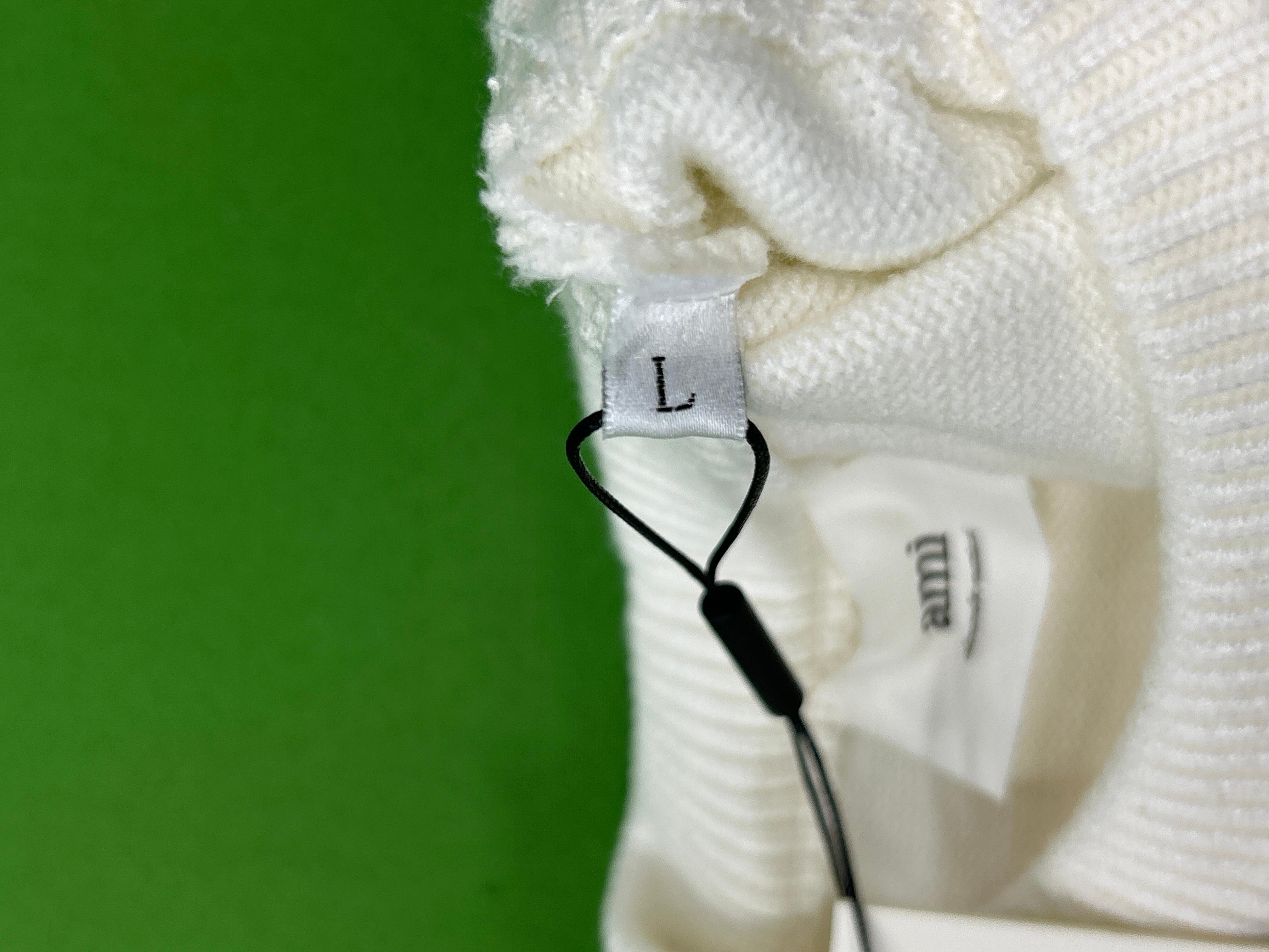 Foto QC 7 de Ami Paris Ami de Coeur Crewneck Sweater Off White