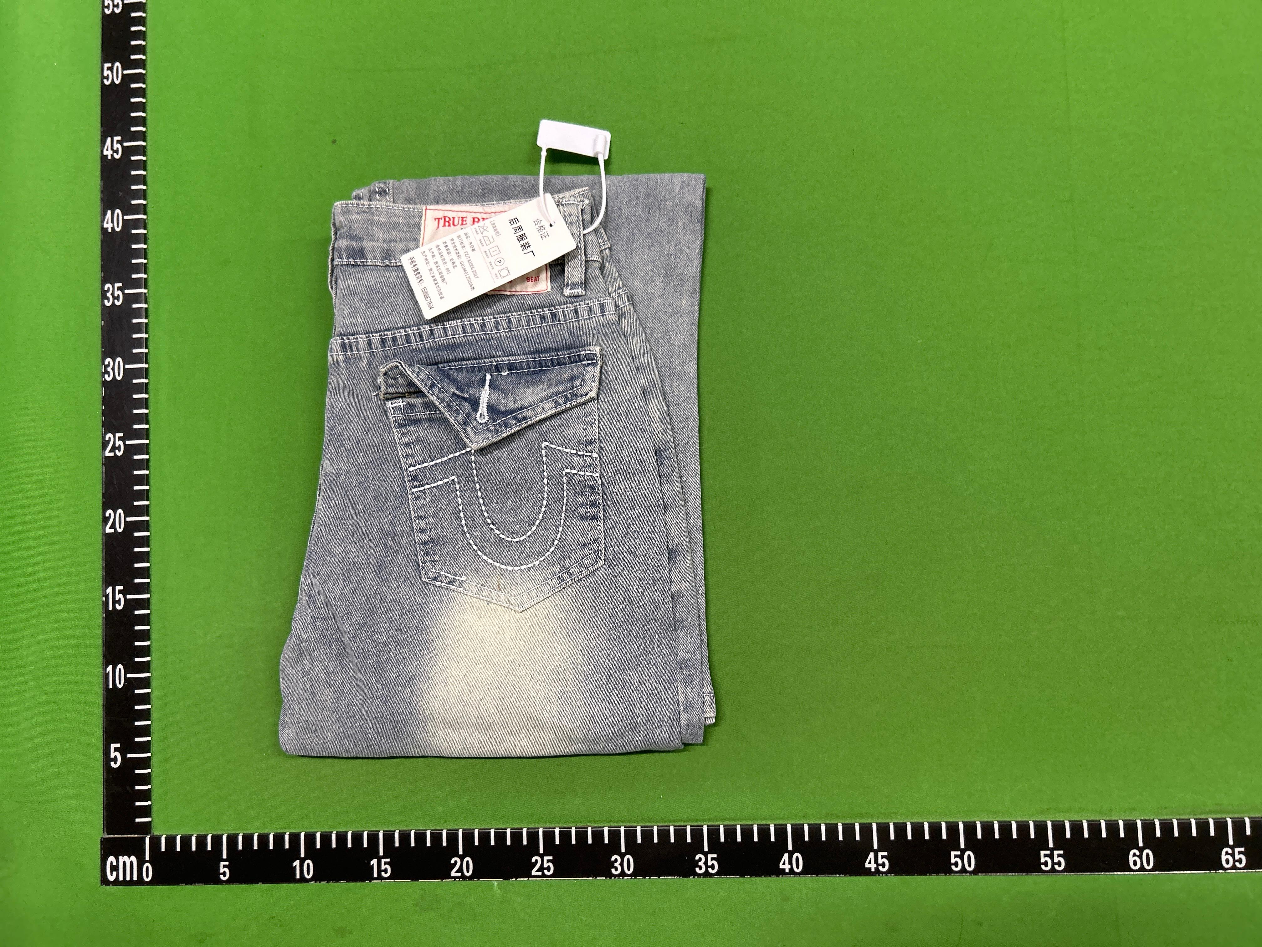 Foto QC 5 de True Religion World Tour Jeans Thick Stitch Flare Blue