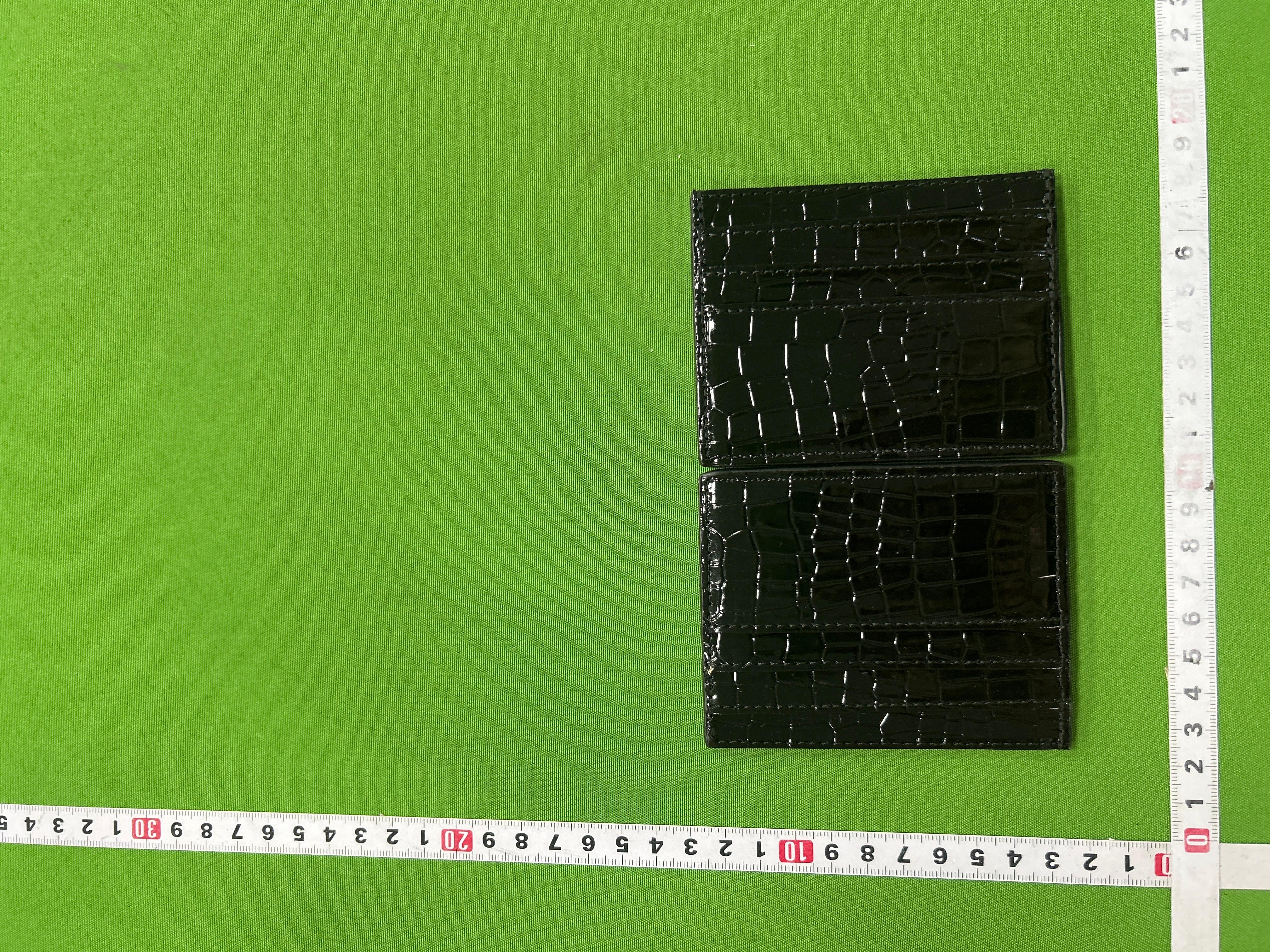 Foto QC 2 de Chrome Hearts Scroll Label Card Case Leather Black