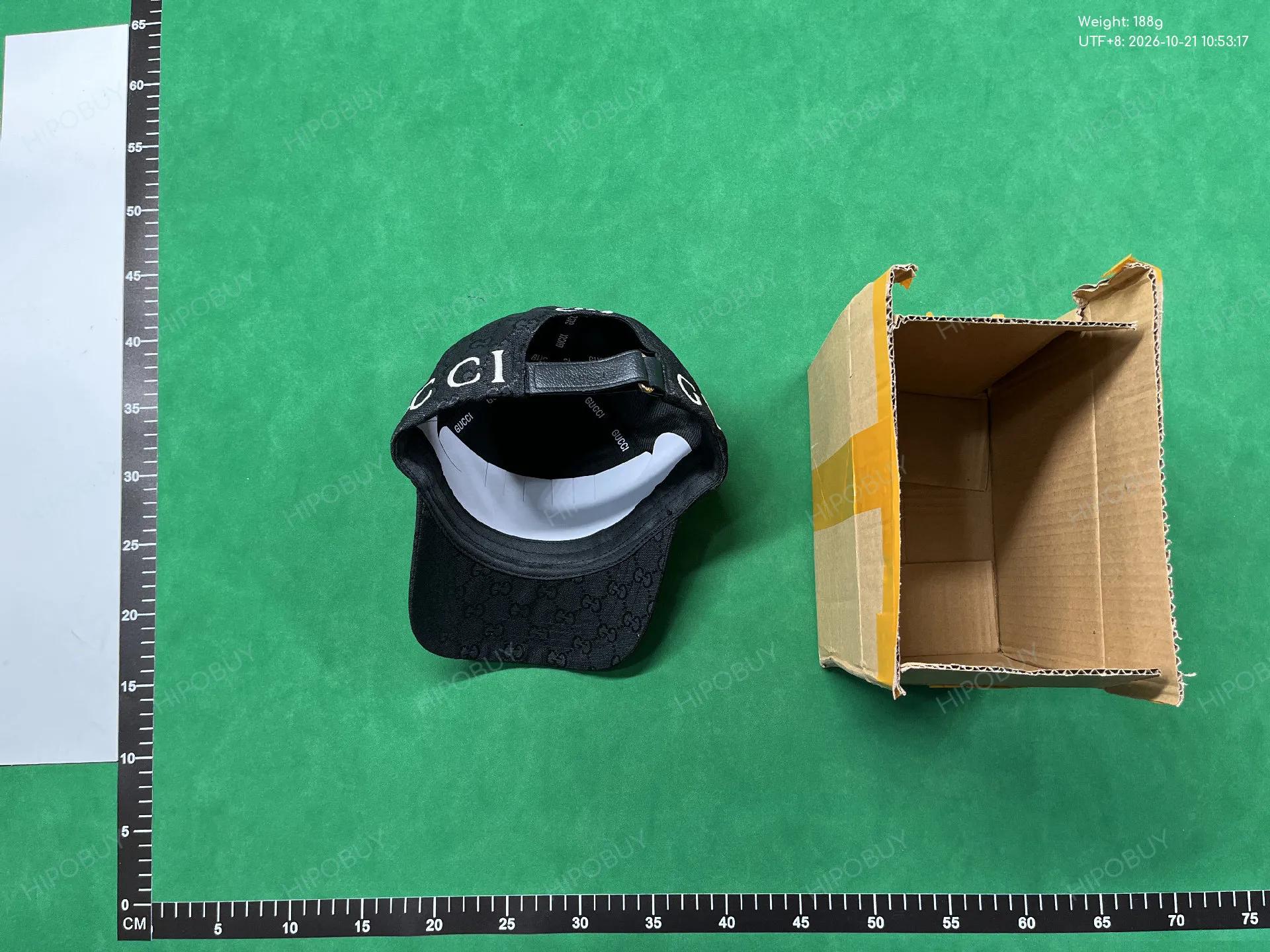 Foto QC 3 de Gucci GG Canvas Cap Beige