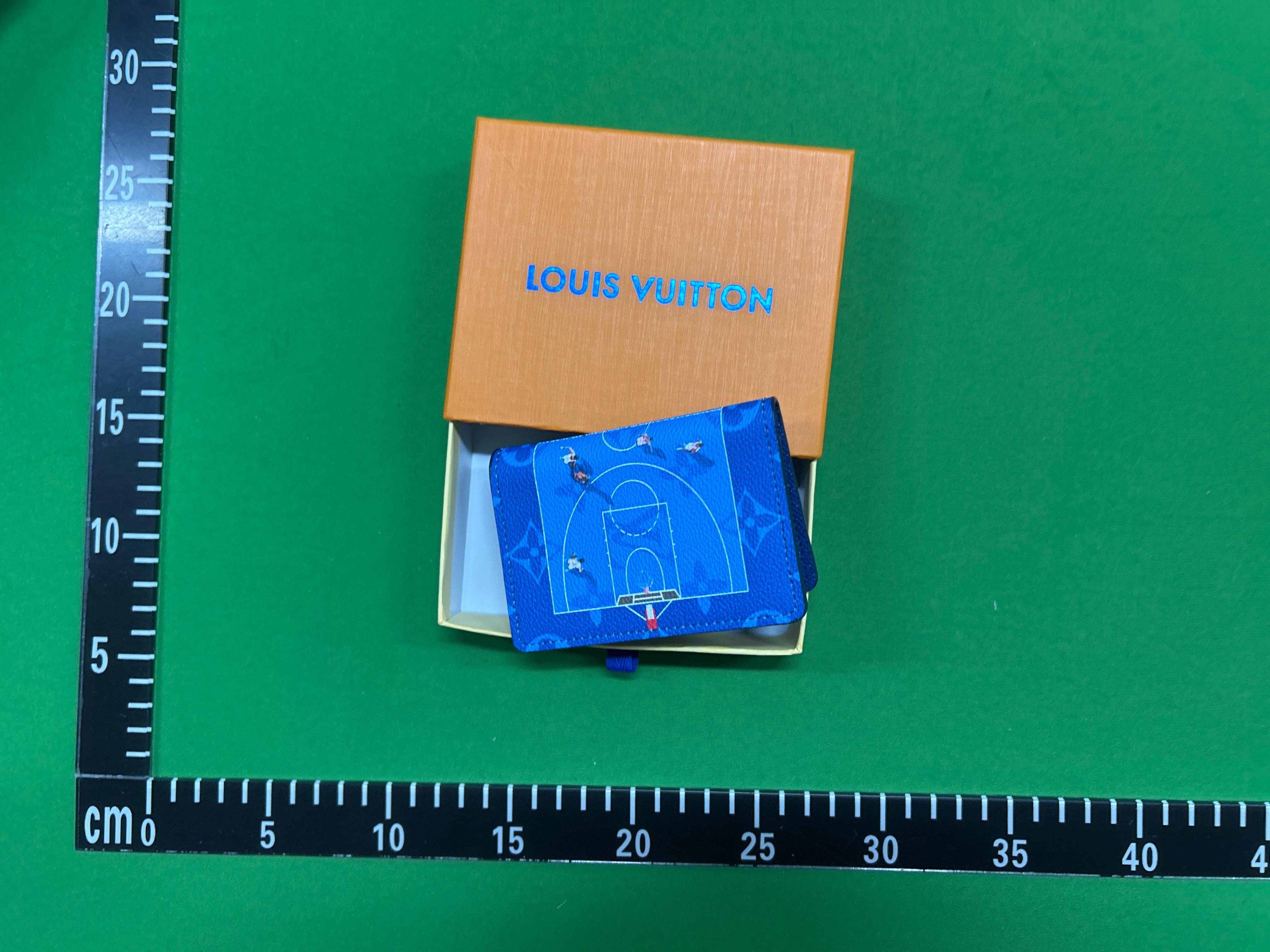 Foto QC 1 de Other Sport Travel Graphic Passport Holder Multicolor