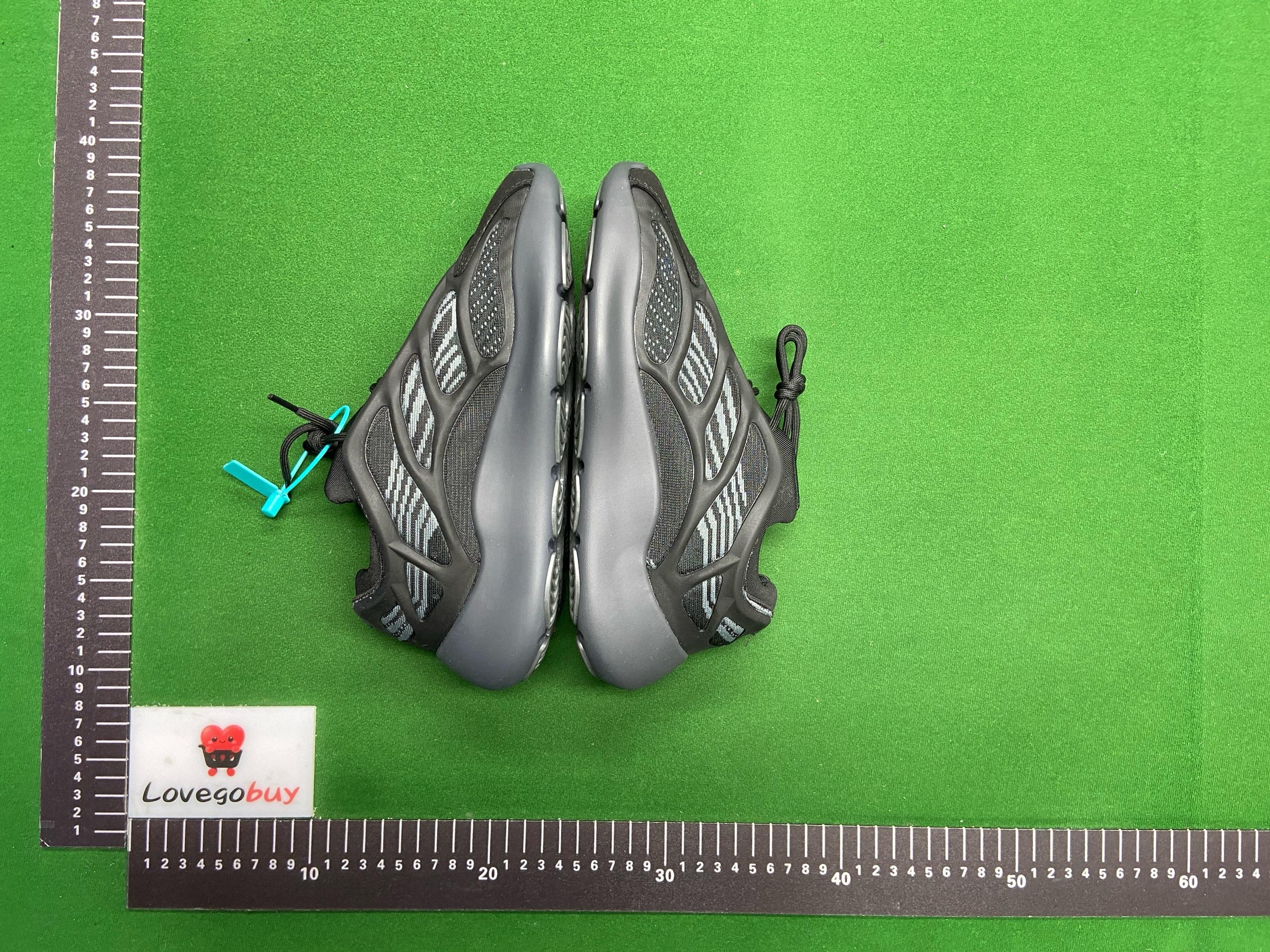 Foto QC 5 de adidas Yeezy 700 V3 Alvah H67799