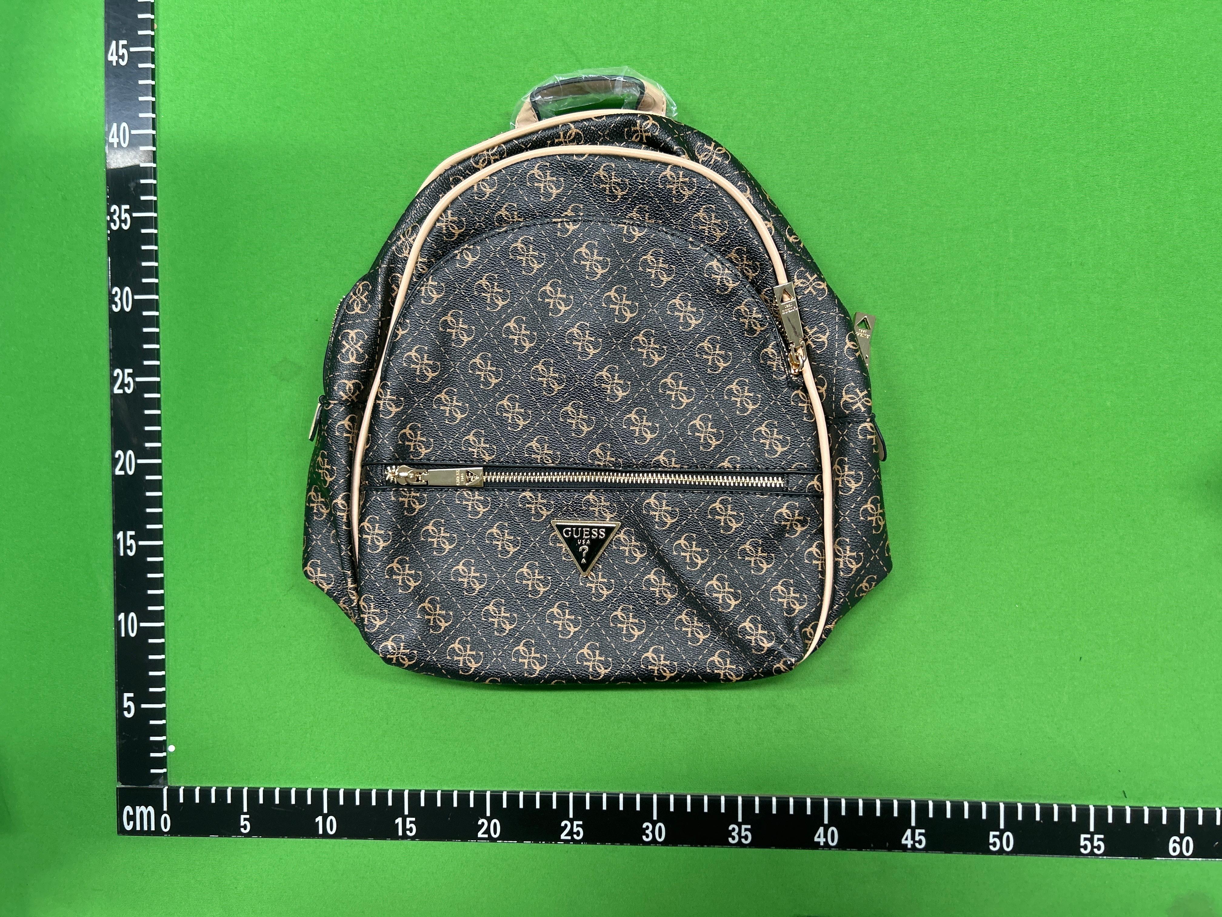 Foto QC 1 de Guess Erenia Backpack Large Coal Logo