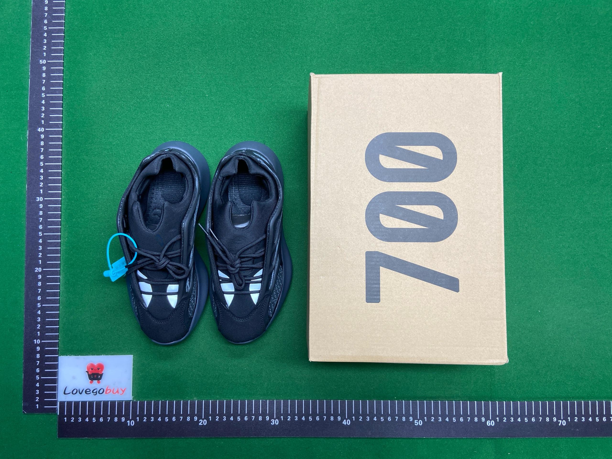 Foto QC 2 de adidas Yeezy 700 V3 Alvah H67799