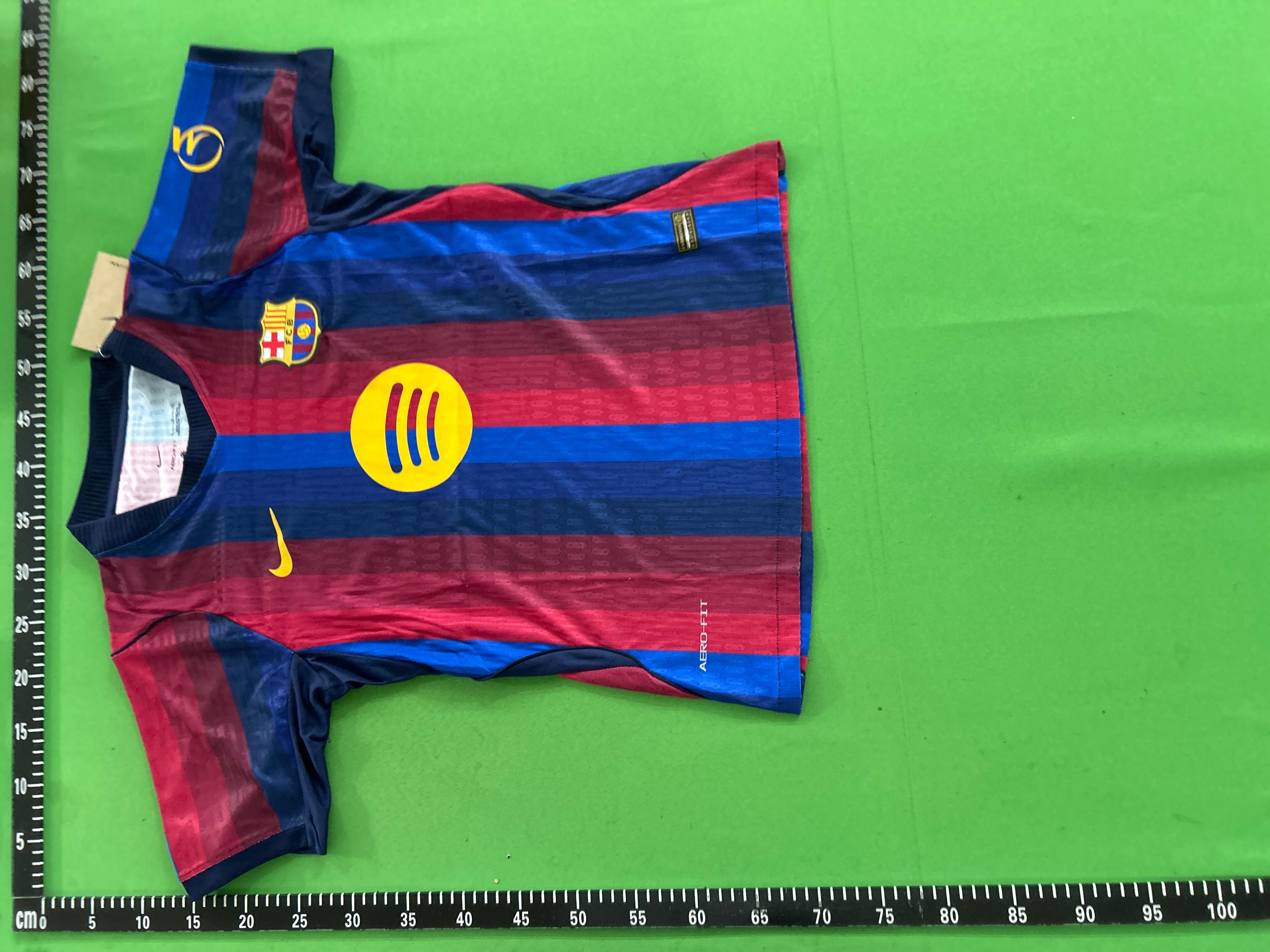 Foto QC 7 de Macron x Crystal Palace 2026/27 Third Jersey Blue